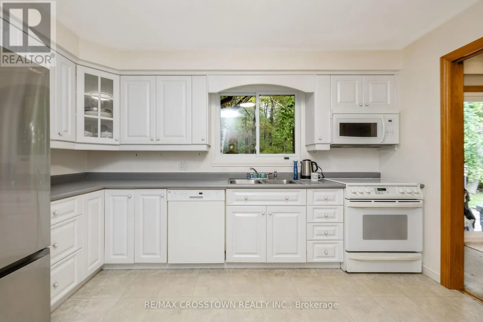 3379 MASON DRIVE