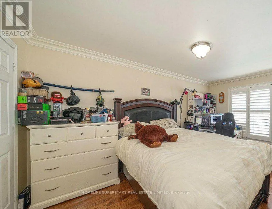 47 DAVOS ROAD W