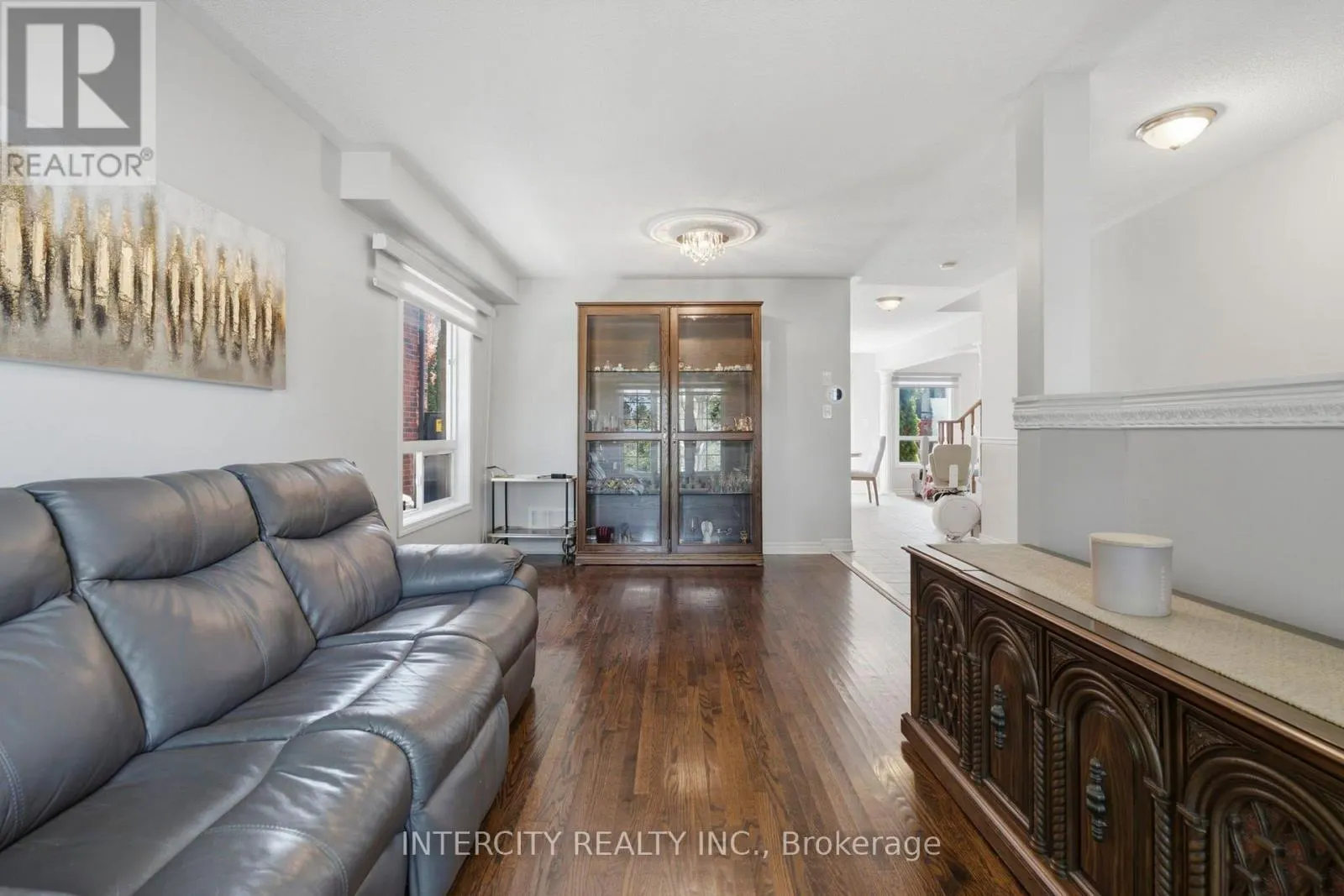 93 CHALONE CRESCENT