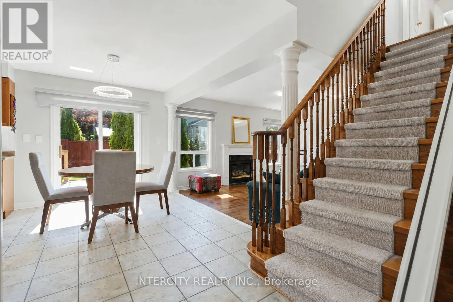 93 CHALONE CRESCENT
