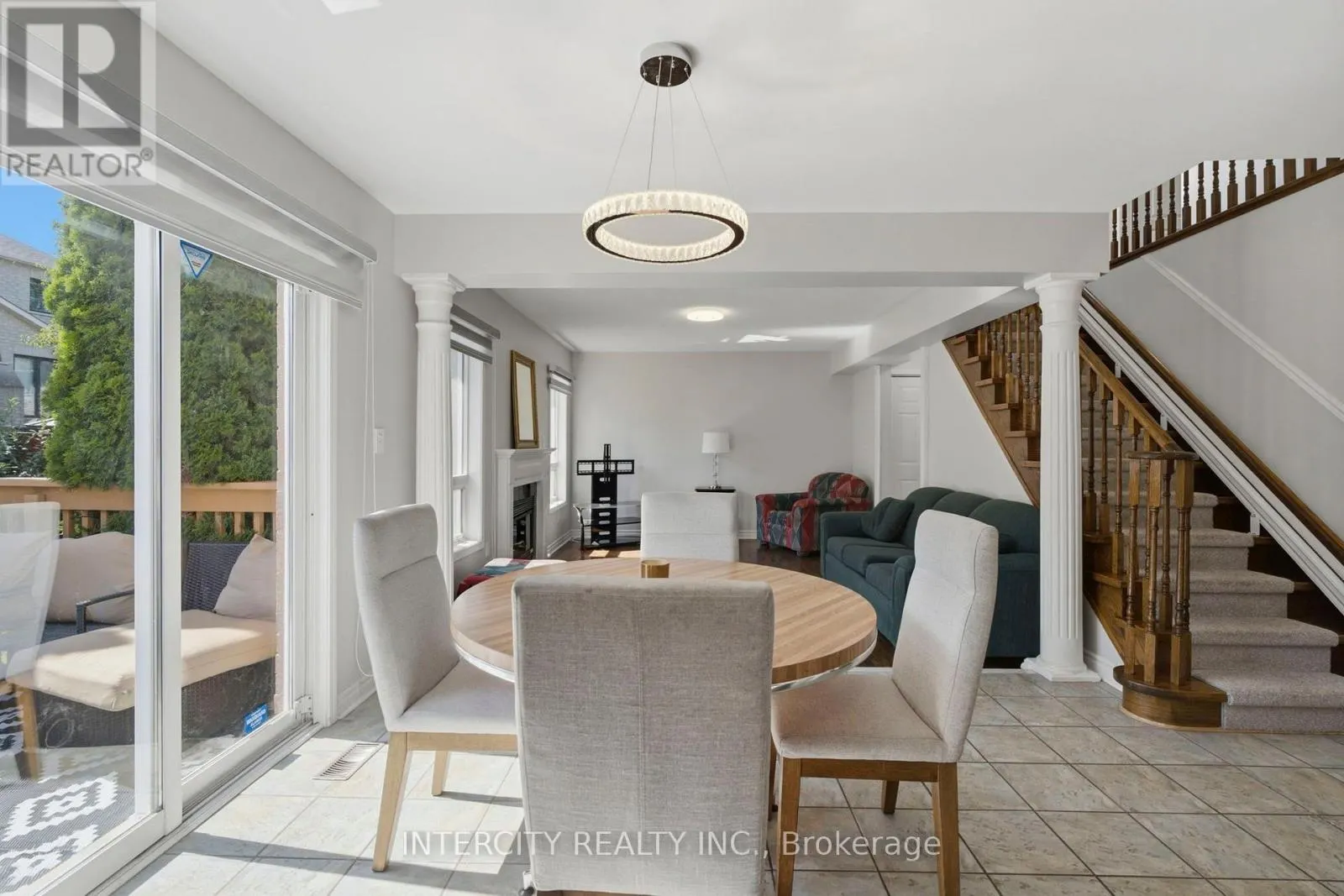 93 CHALONE CRESCENT