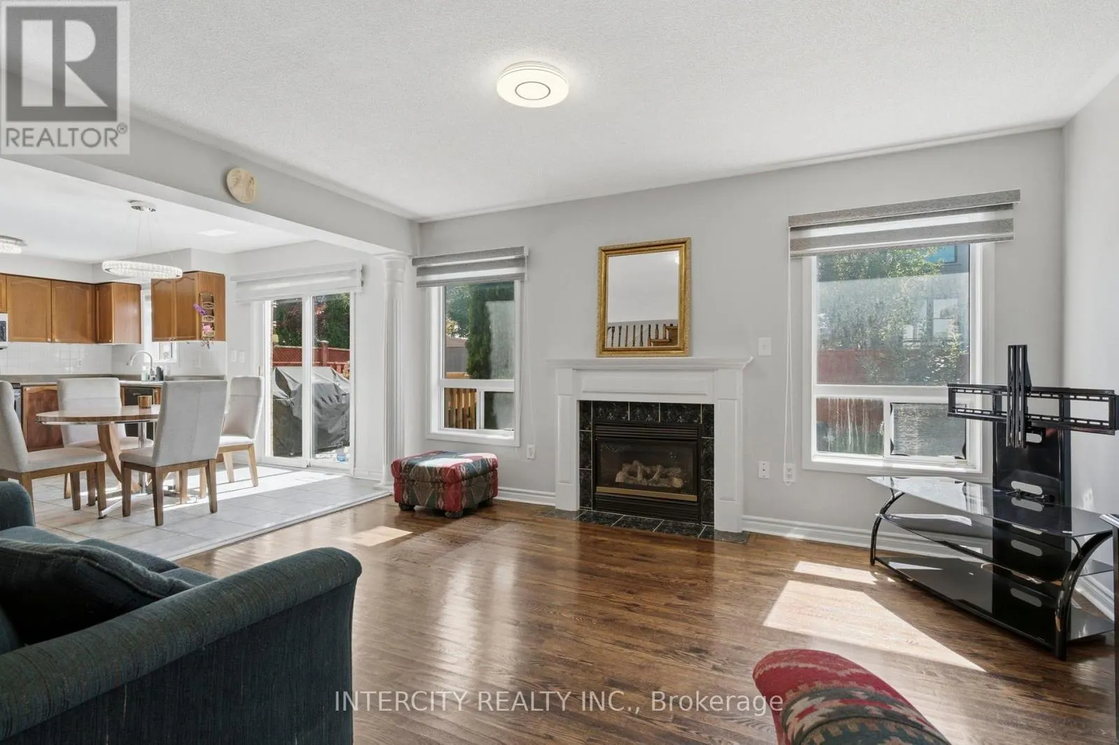 93 CHALONE CRESCENT