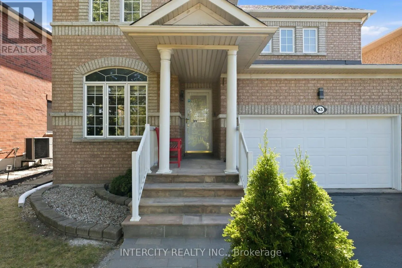 93 CHALONE CRESCENT