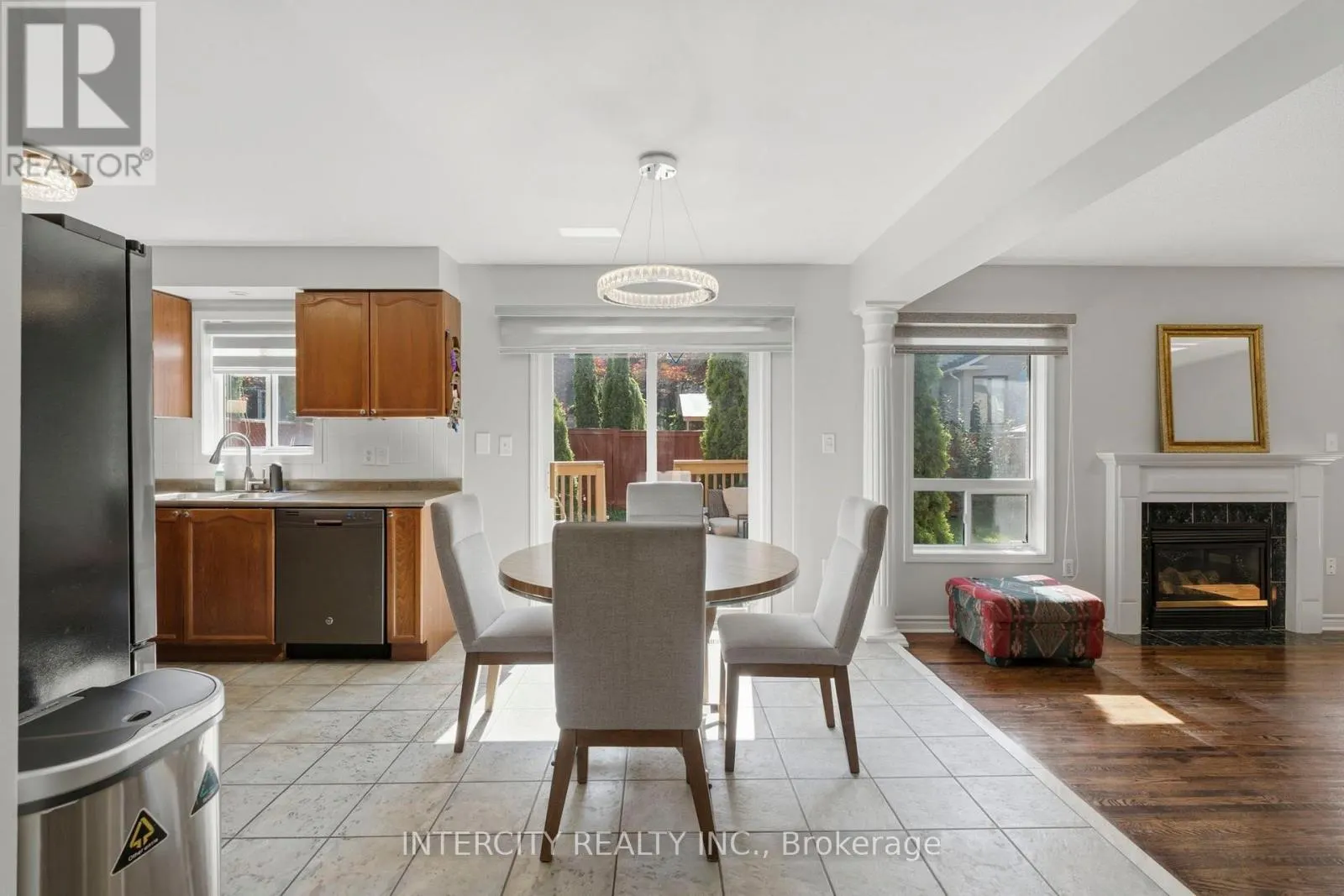 93 CHALONE CRESCENT