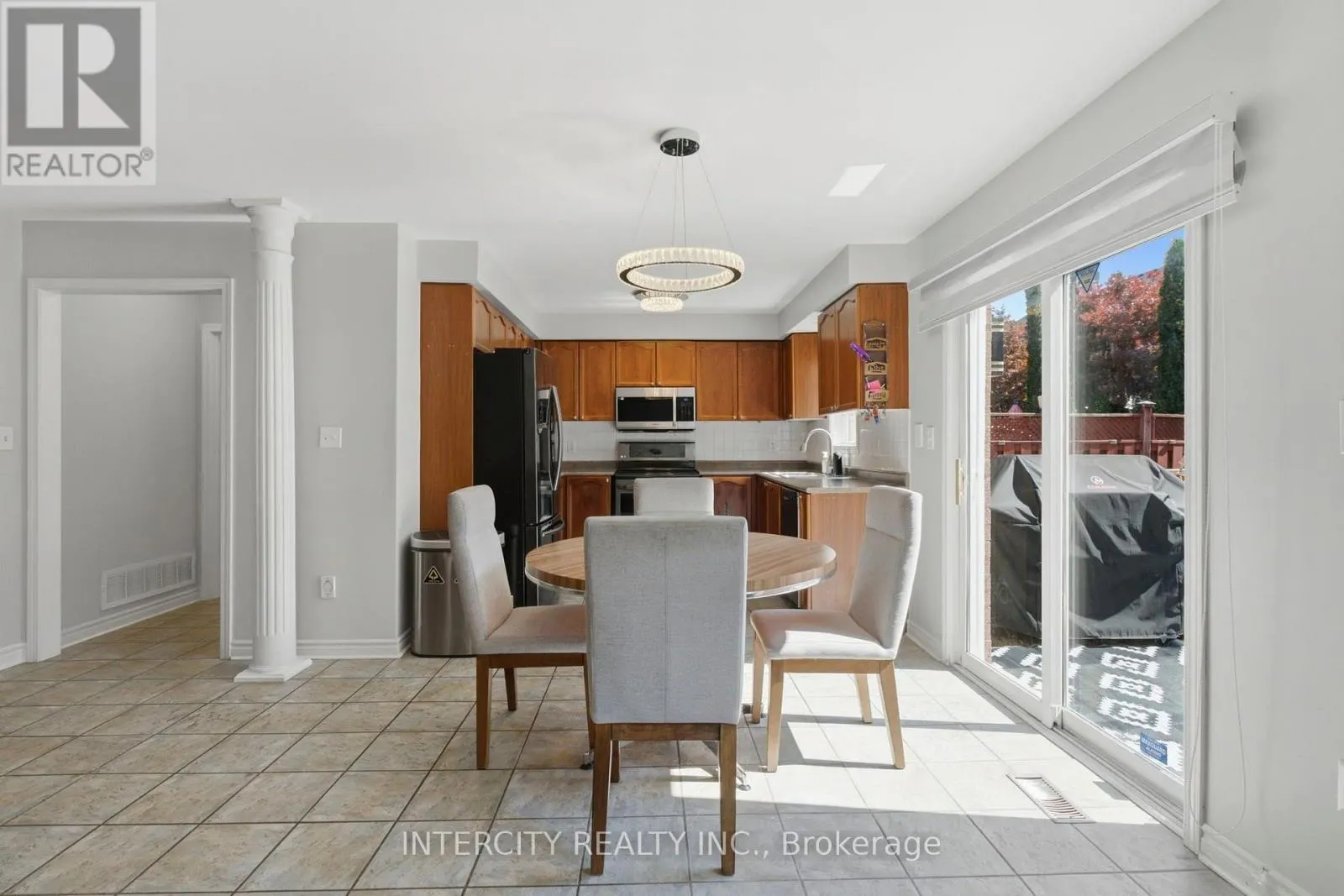 93 CHALONE CRESCENT
