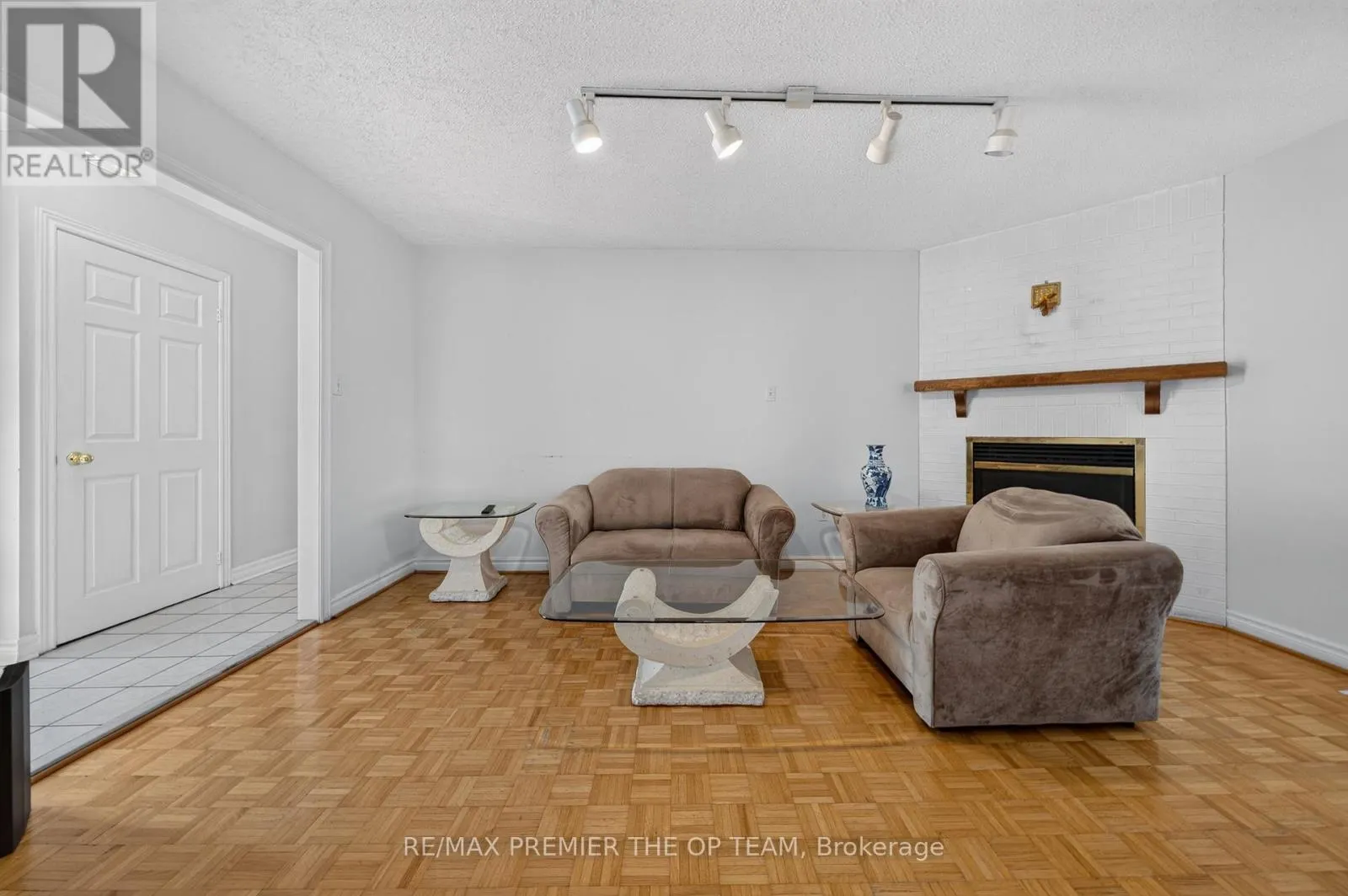 151 STELLICK AVENUE