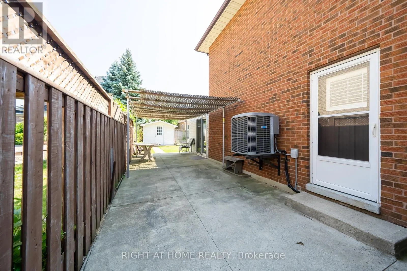 11 TIMBER LANE