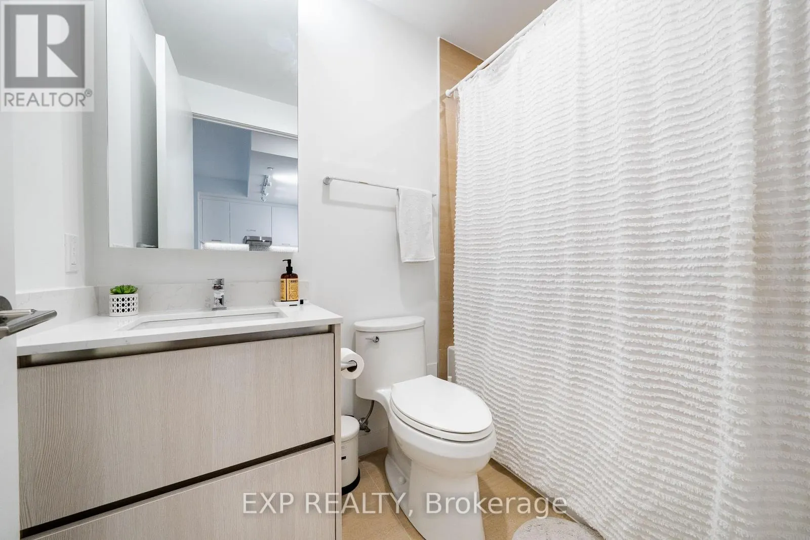 235 - 8188 YONGE STREET