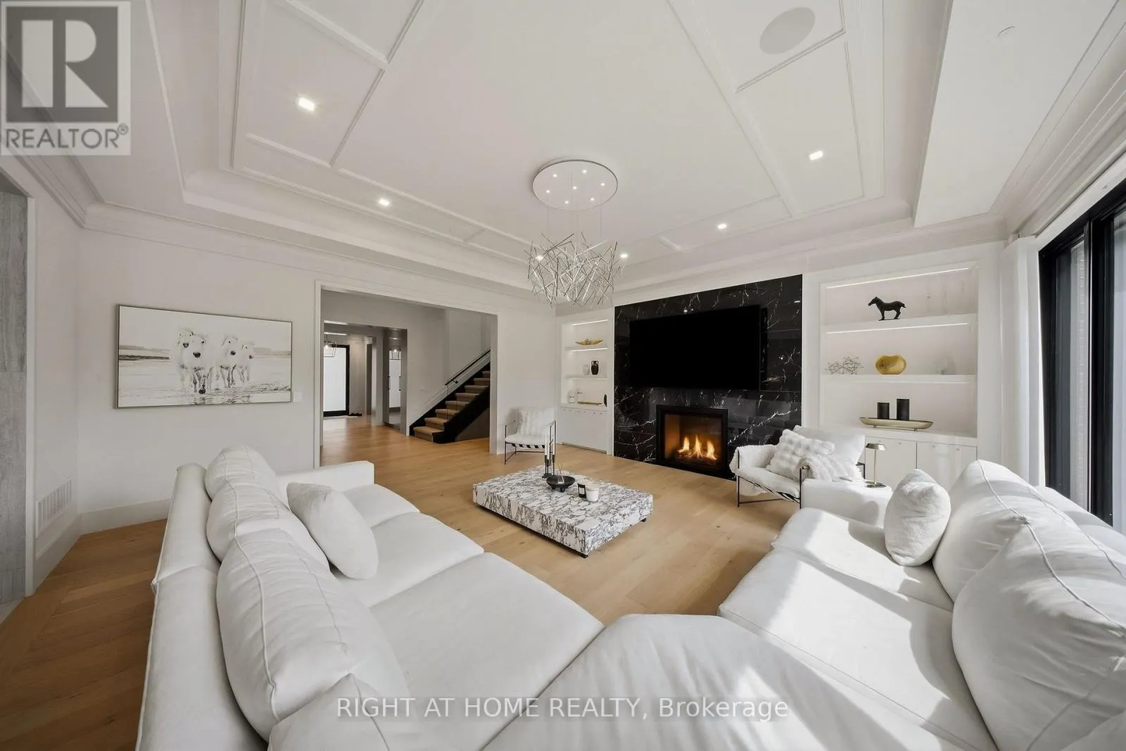 125 CLEARVIEW HEIGHTS