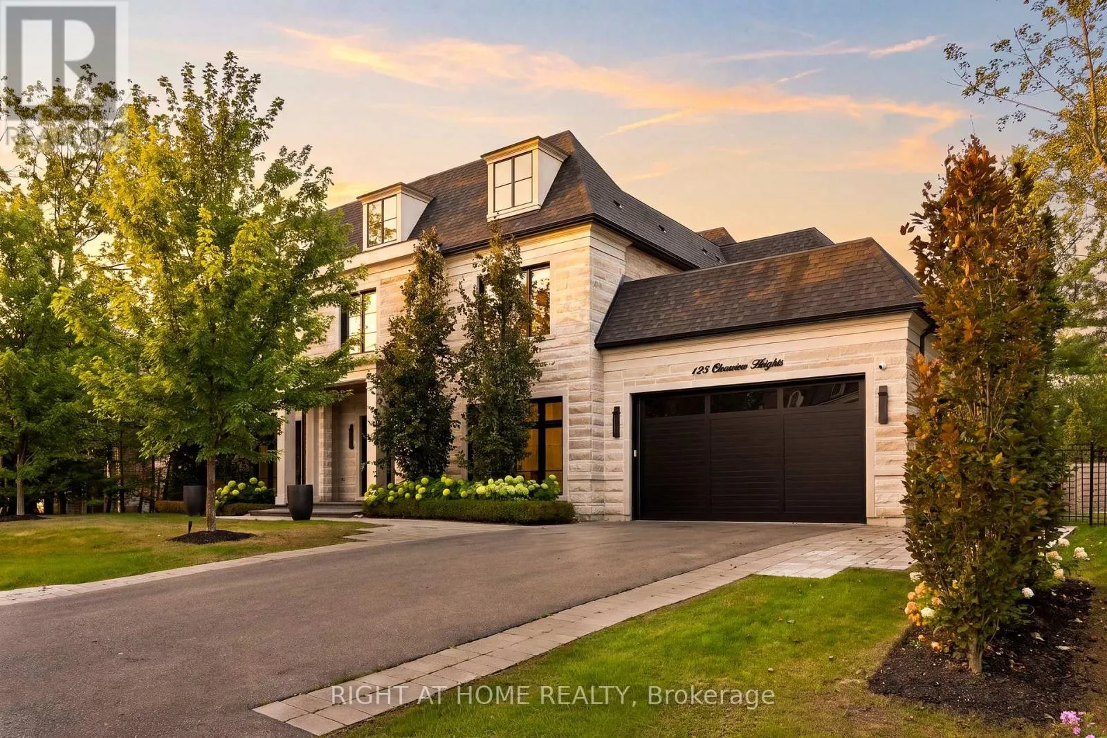 125 CLEARVIEW HEIGHTS
