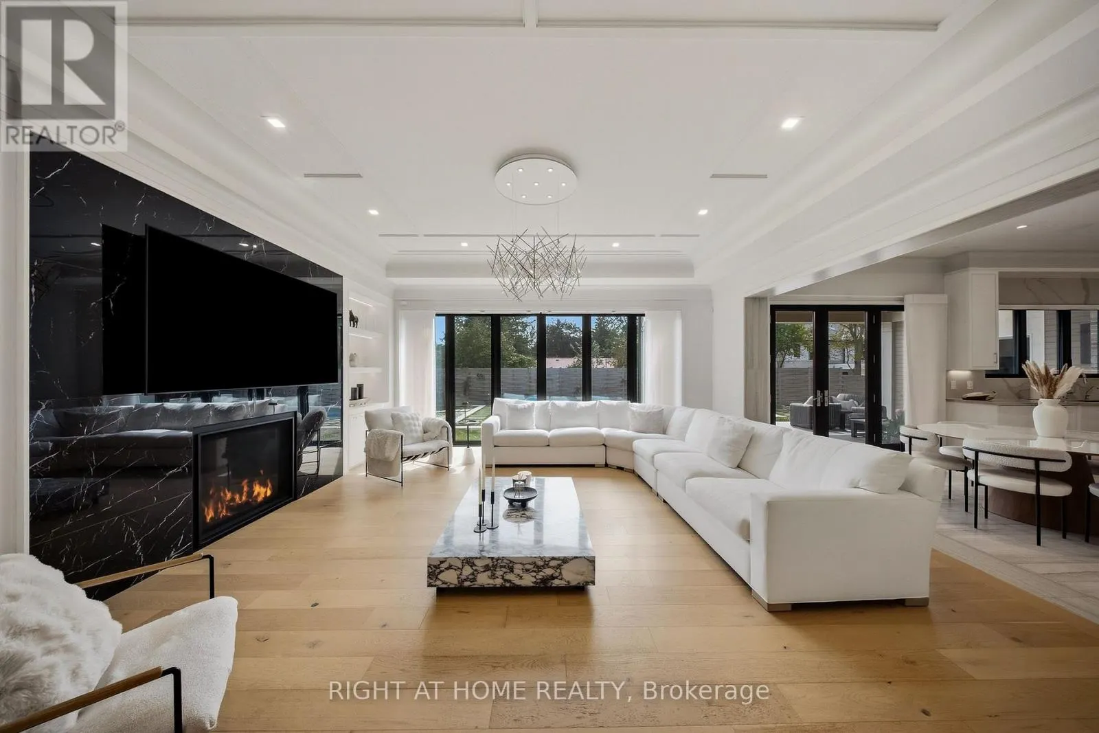 125 CLEARVIEW HEIGHTS
