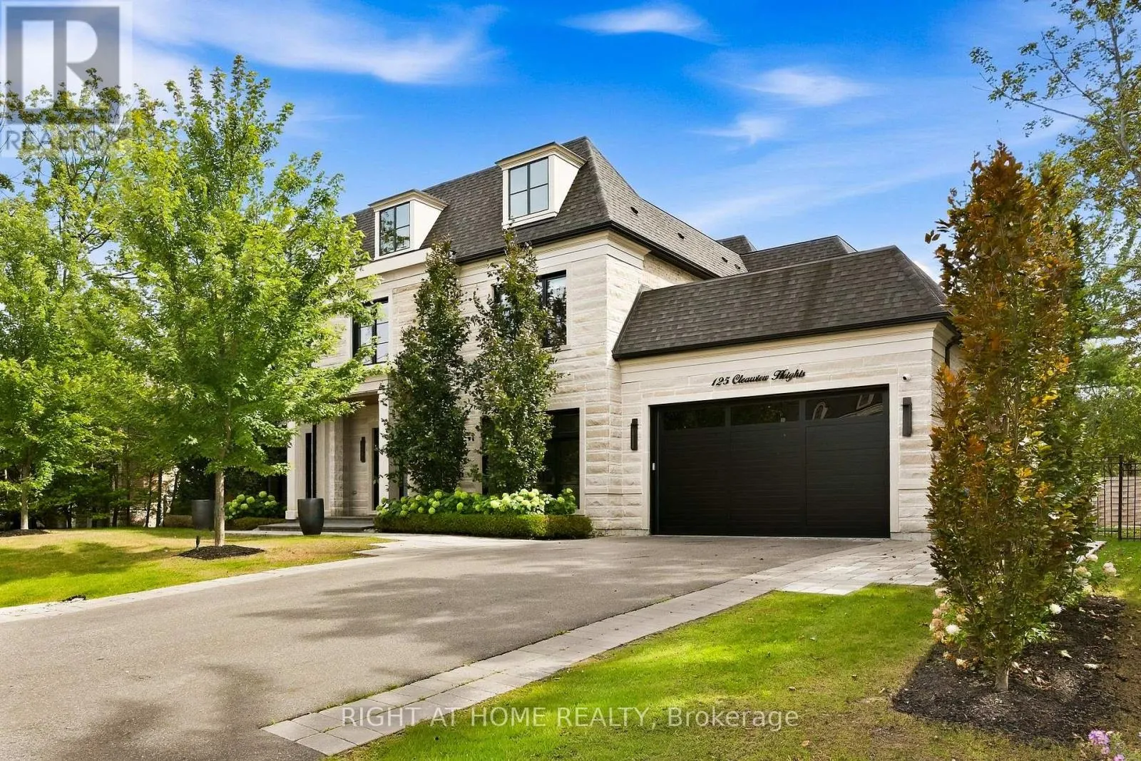 125 CLEARVIEW HEIGHTS