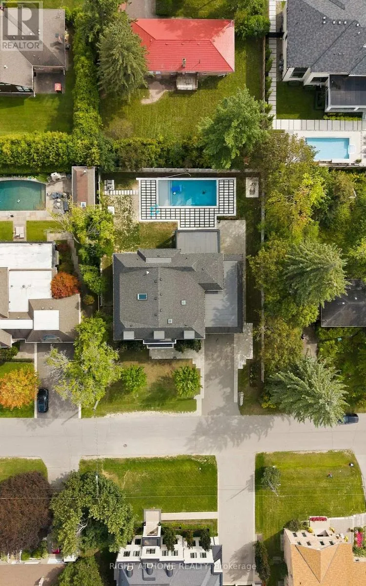 125 CLEARVIEW HEIGHTS