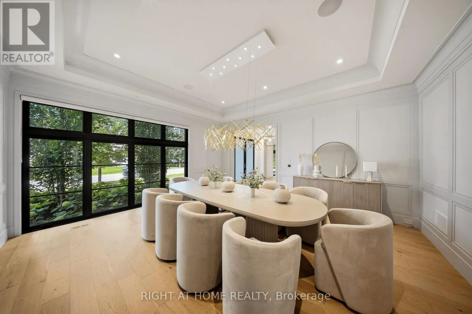 125 CLEARVIEW HEIGHTS