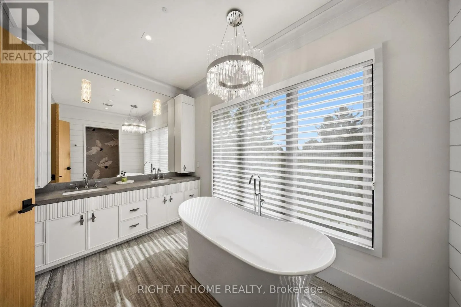 125 CLEARVIEW HEIGHTS