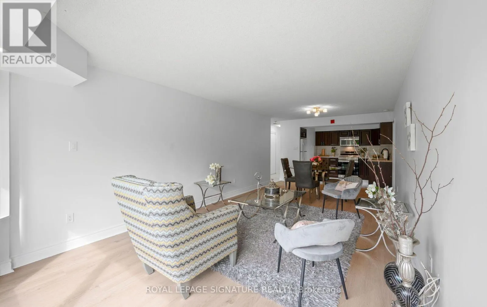 202 - 175 CEDAR AVENUE