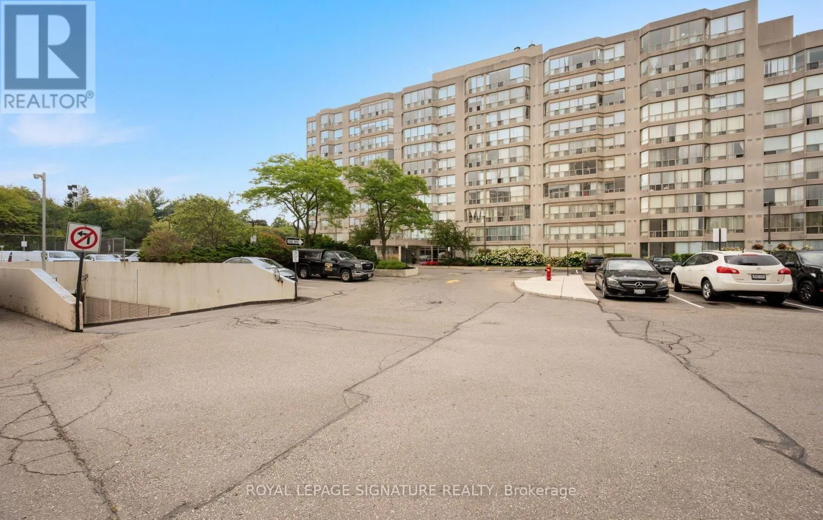 202 - 175 CEDAR AVENUE