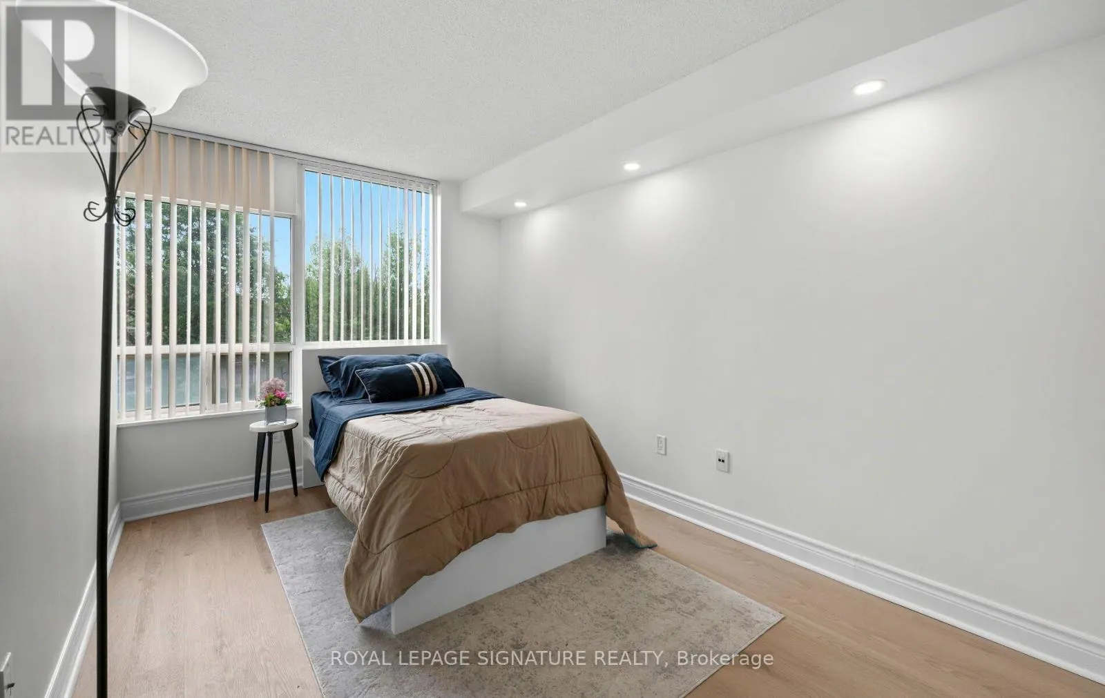 202 - 175 CEDAR AVENUE