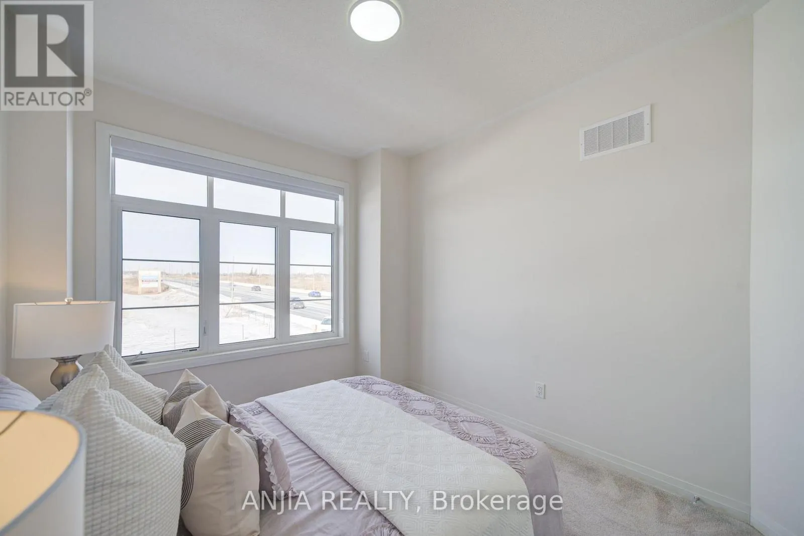 111 CARNEROS WAY