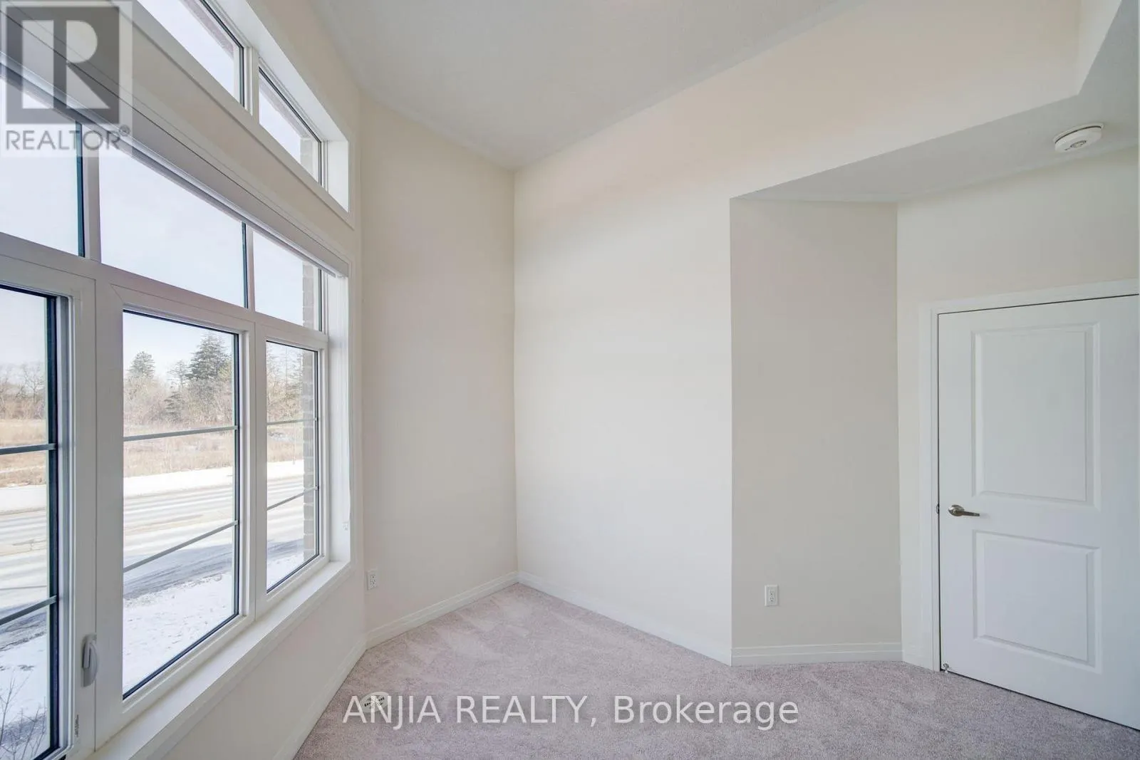 111 CARNEROS WAY