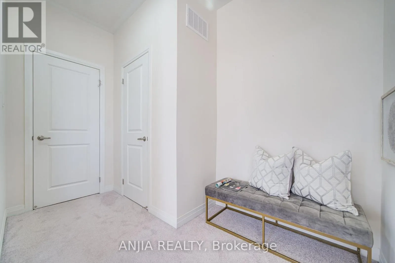 111 CARNEROS WAY