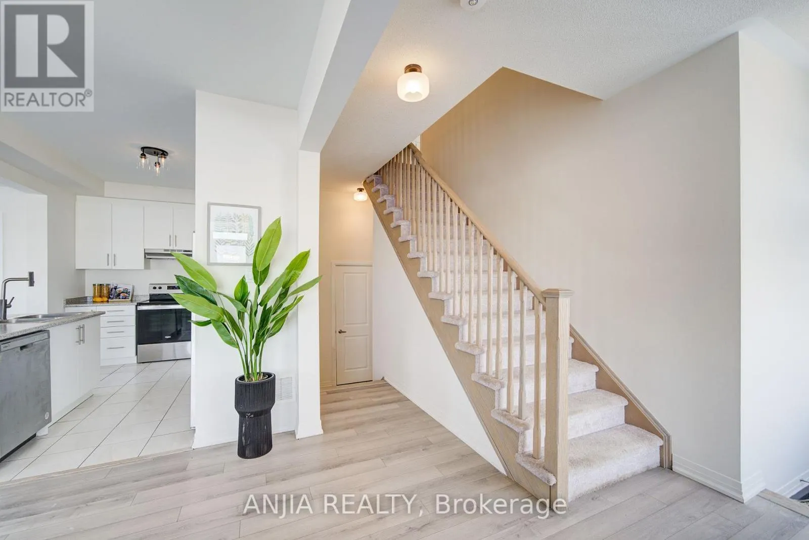 111 CARNEROS WAY
