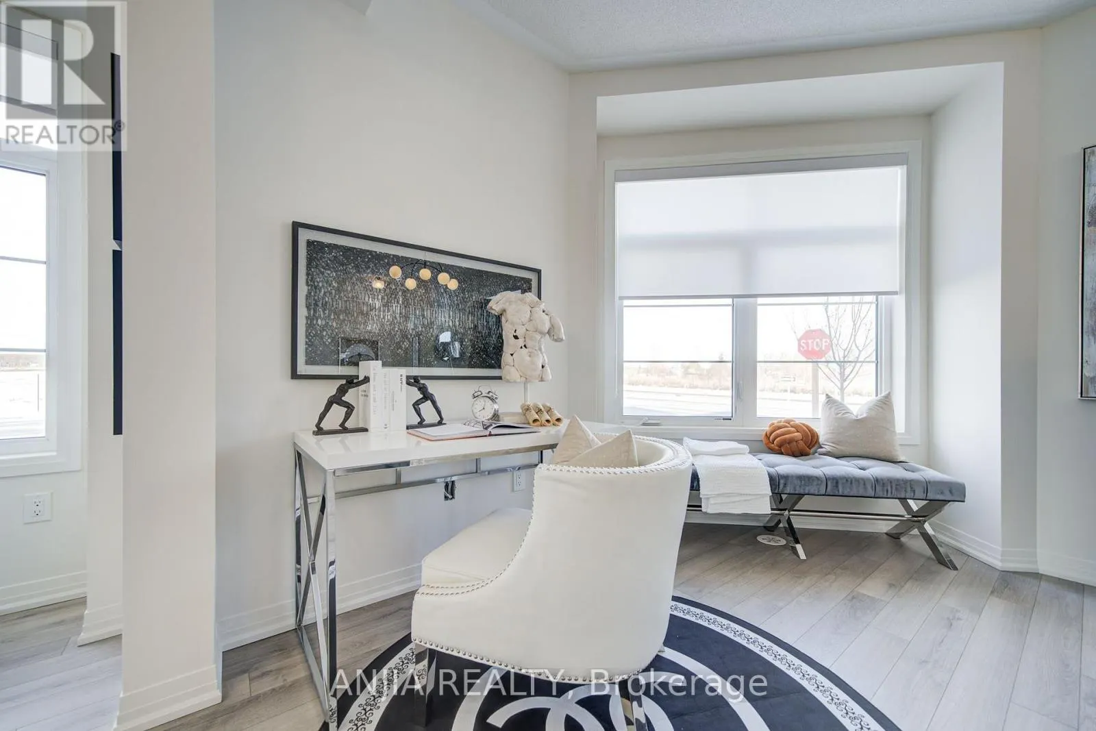 111 CARNEROS WAY