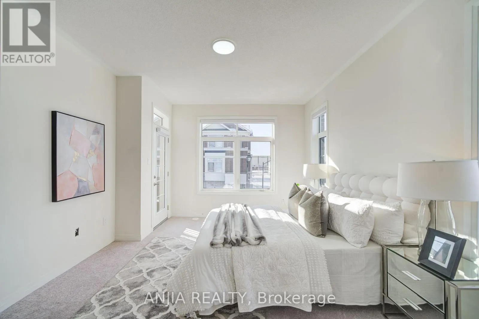 111 CARNEROS WAY