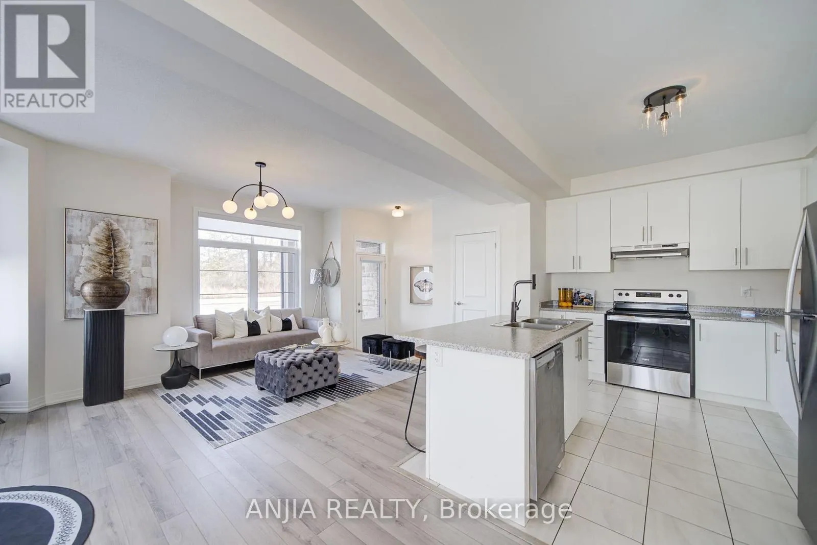 111 CARNEROS WAY