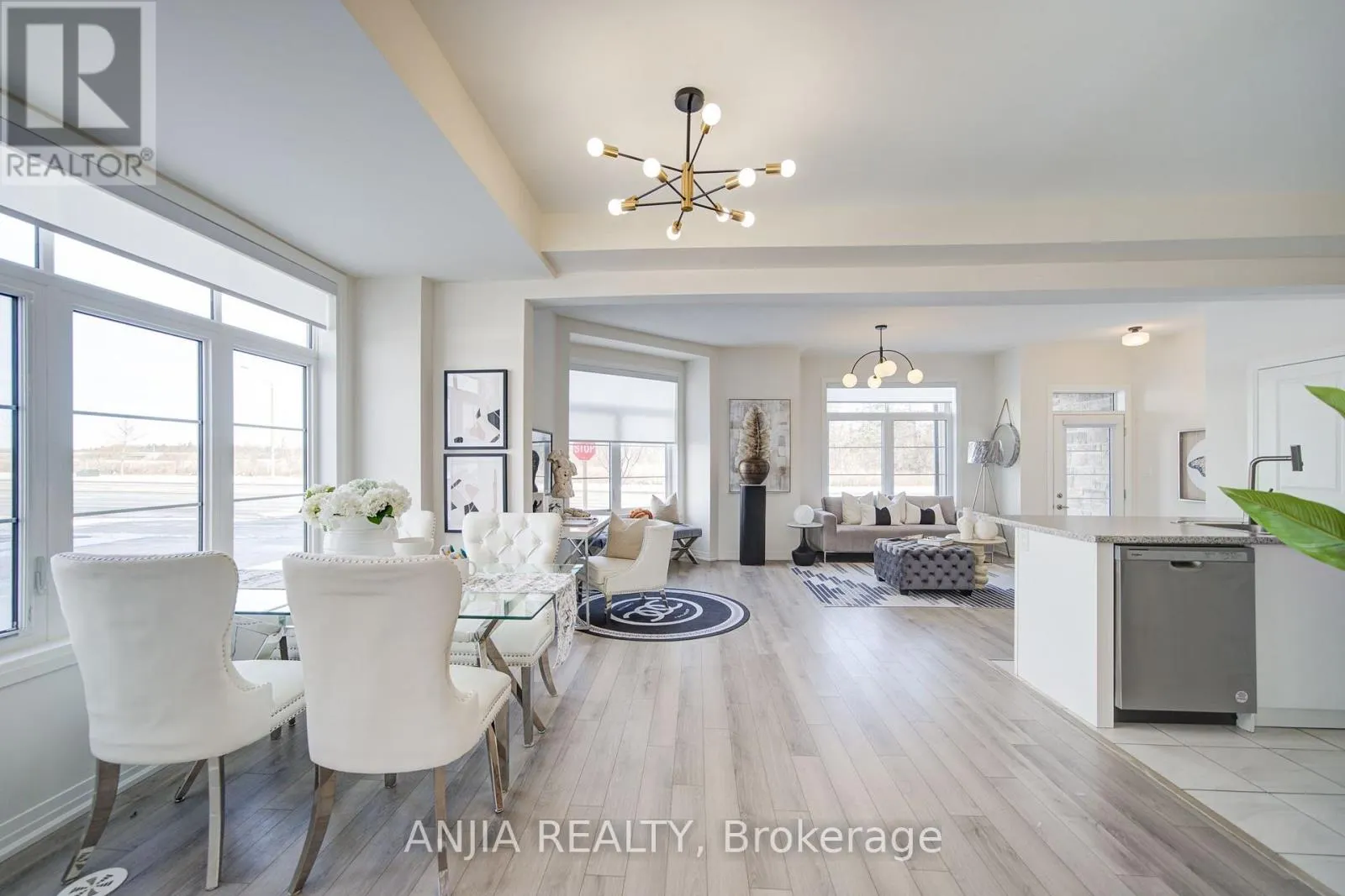 111 CARNEROS WAY