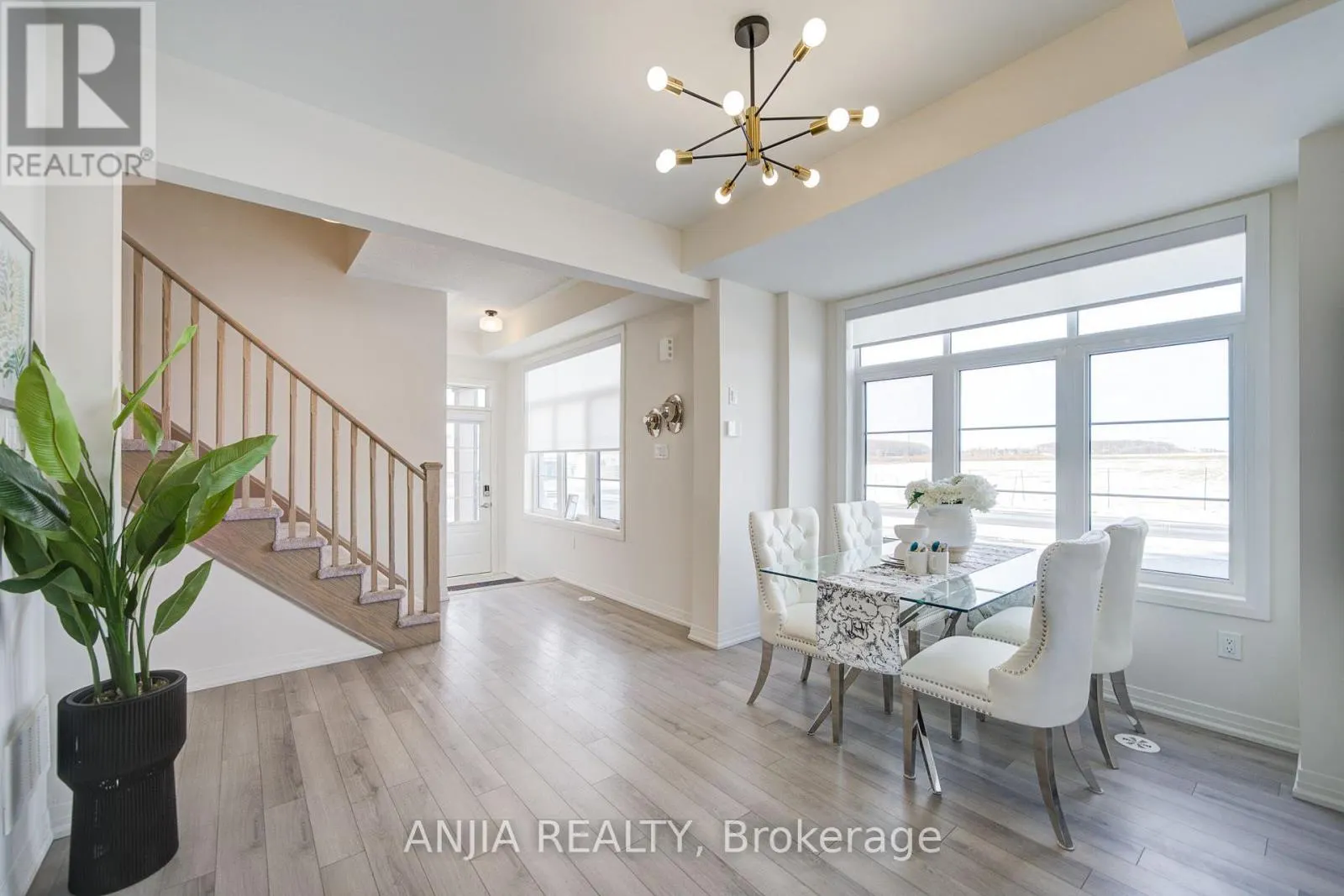 111 CARNEROS WAY