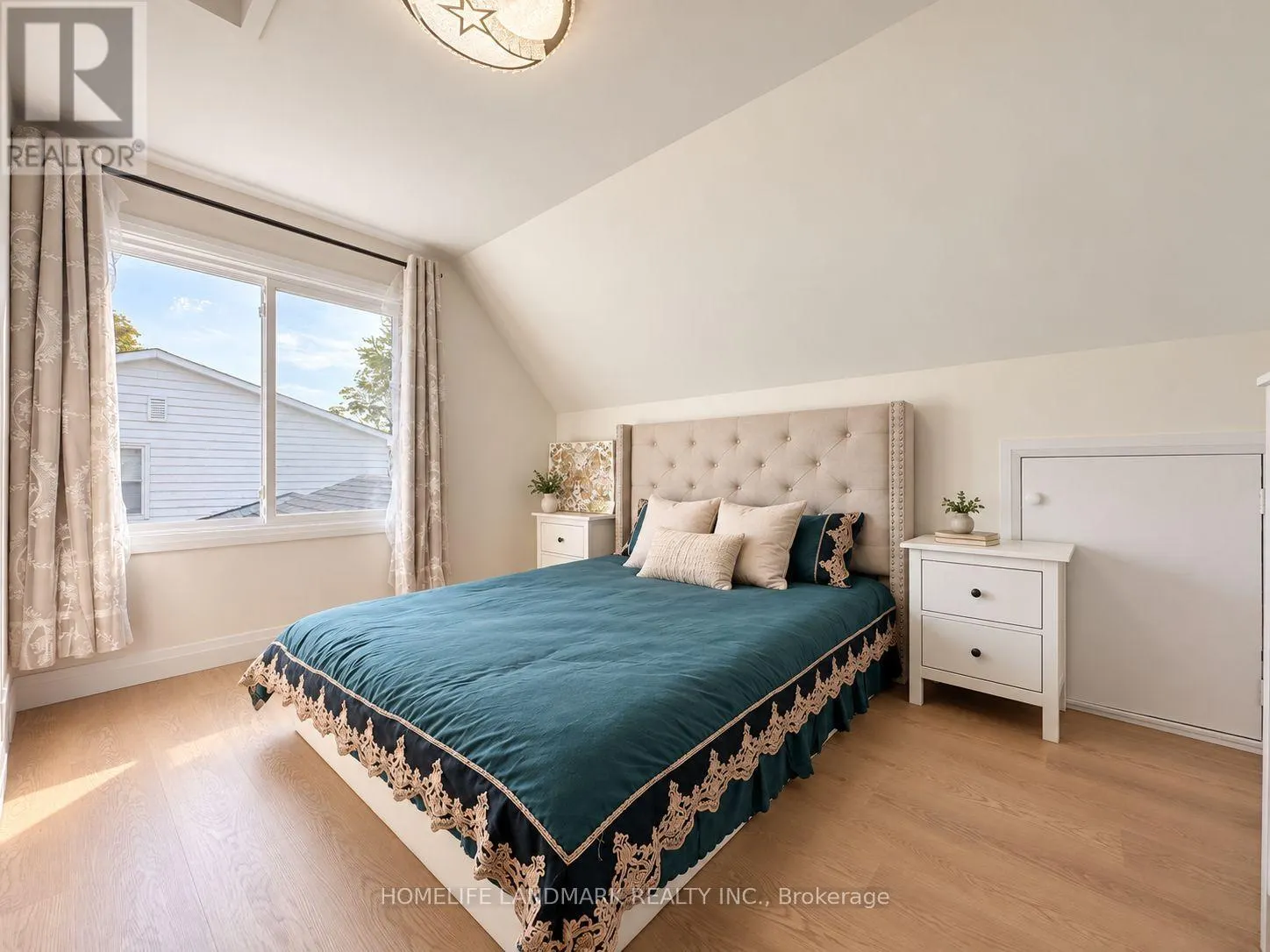 136 GRANDVIEW AVENUE
