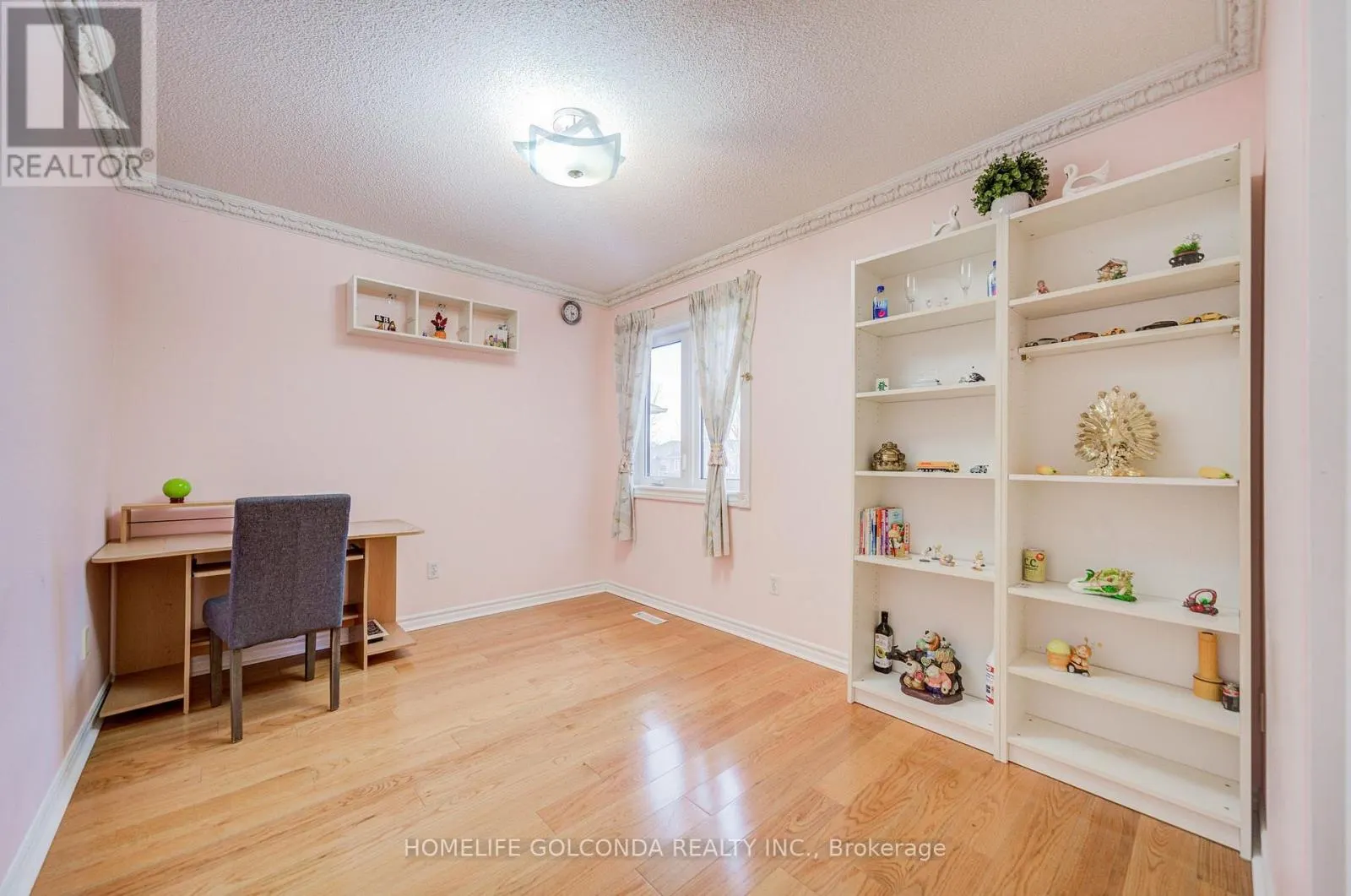 25 EASTPINE DRIVE