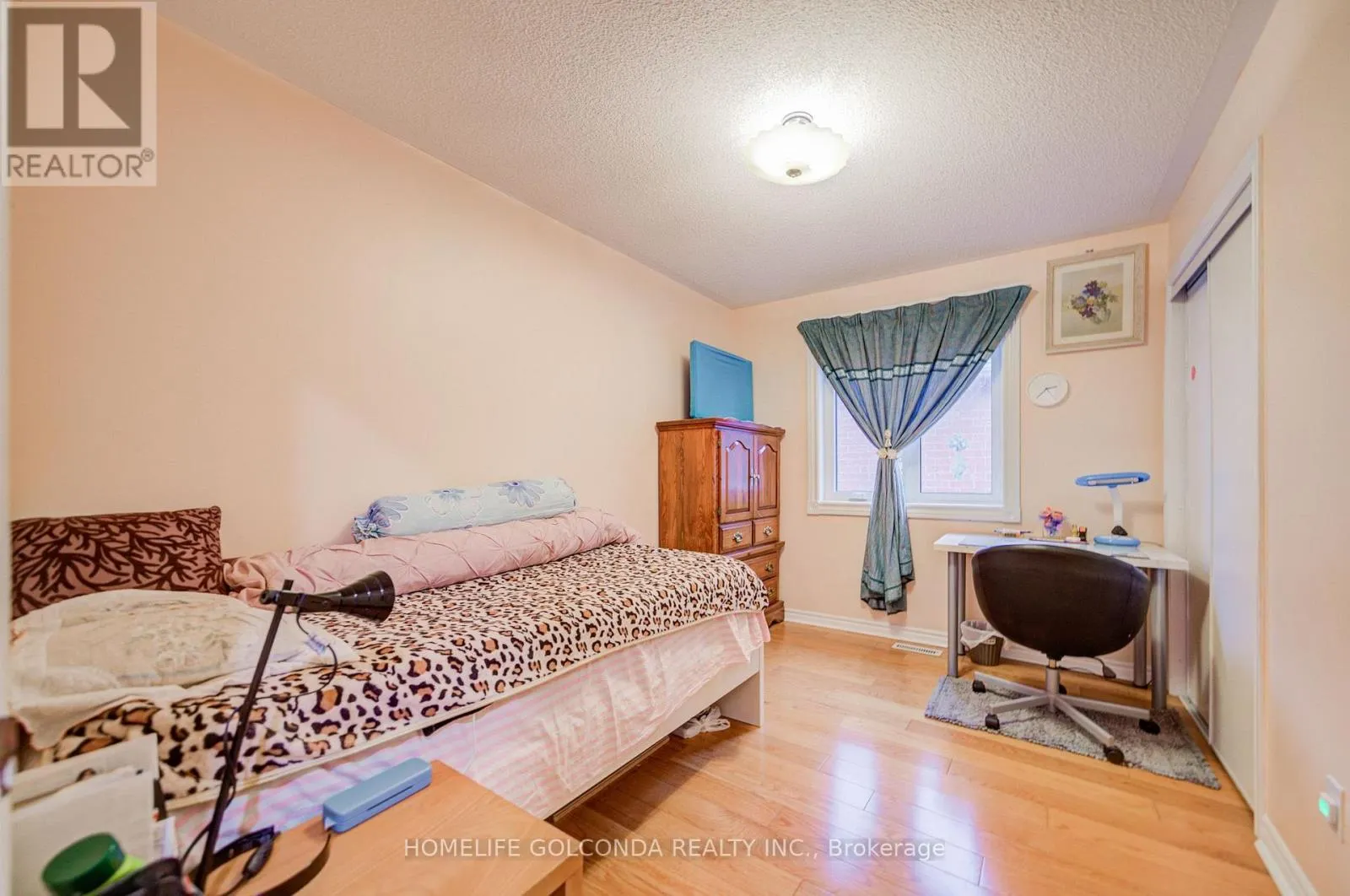 25 EASTPINE DRIVE
