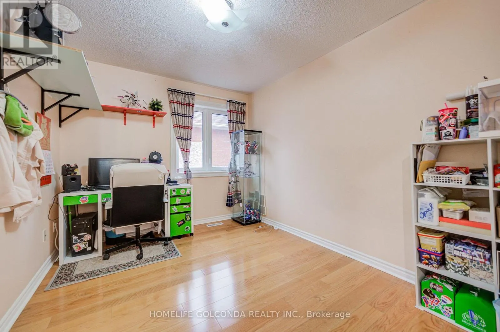 25 EASTPINE DRIVE