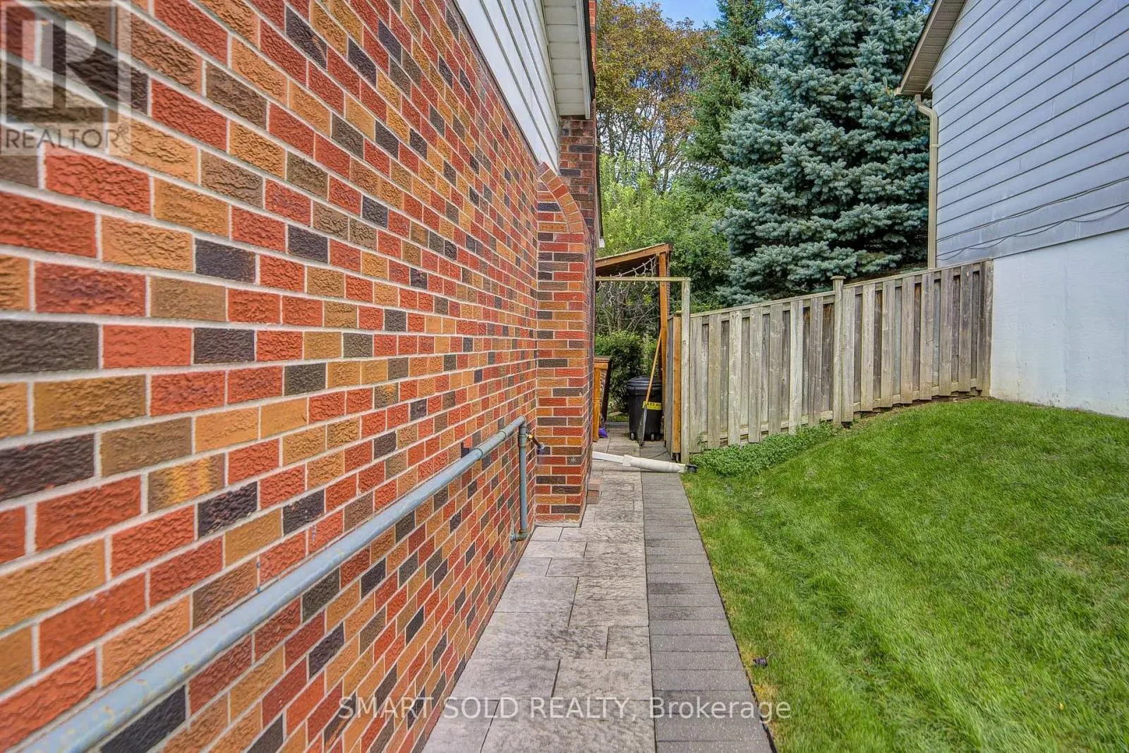 24 HAMILTON HALL DRIVE
