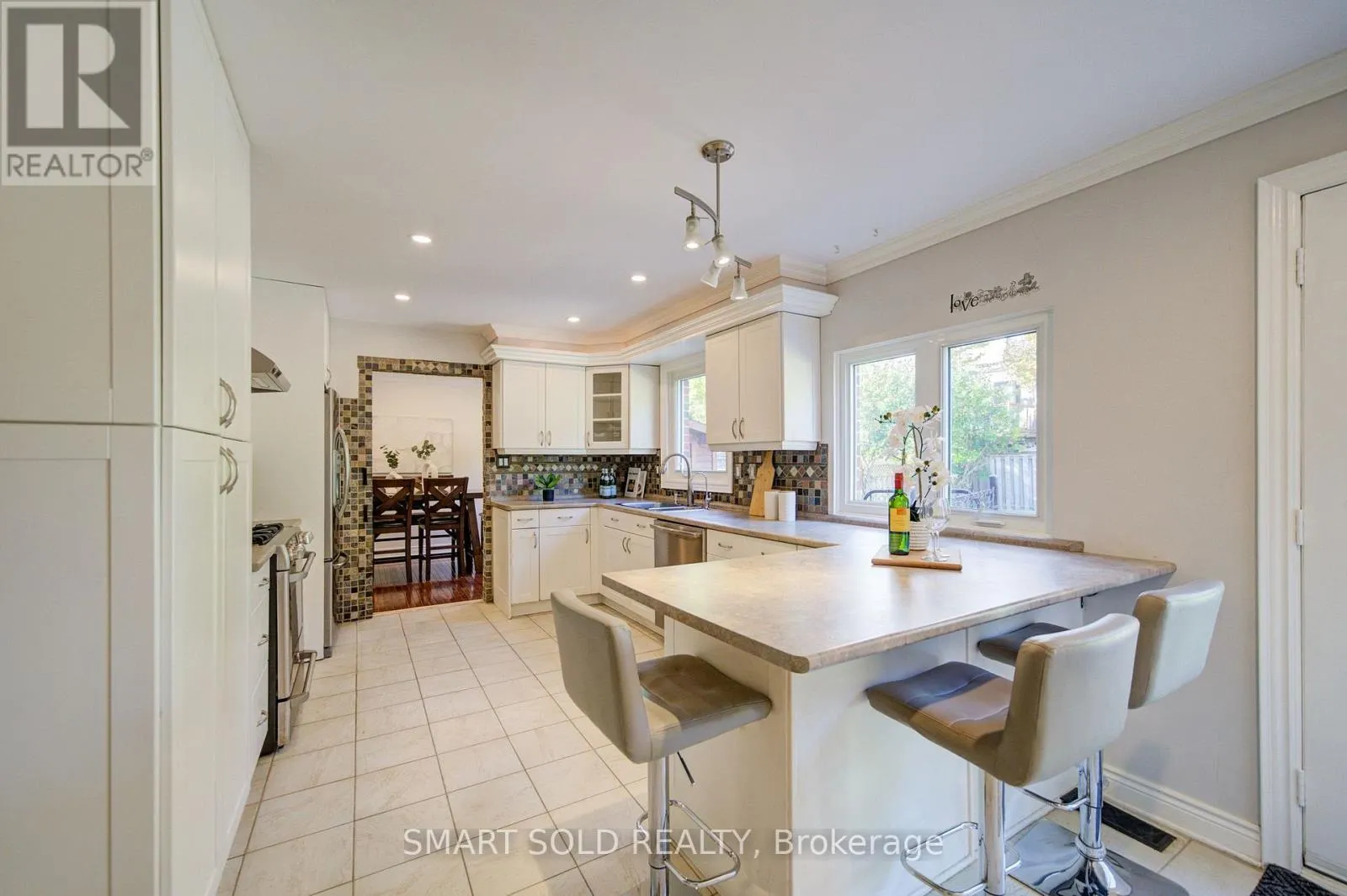 24 HAMILTON HALL DRIVE