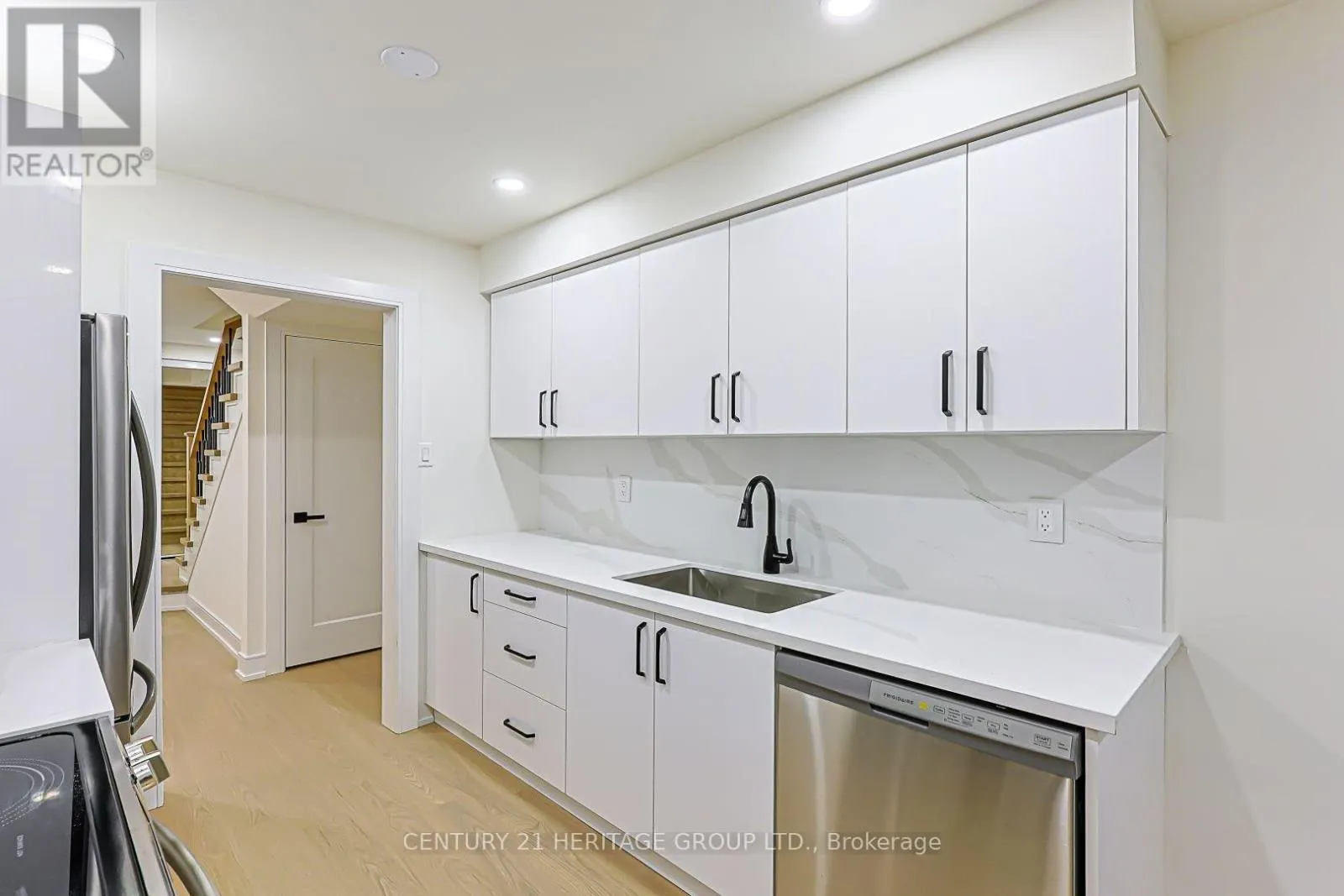 9 - 766 CARADONNA CRESCENT