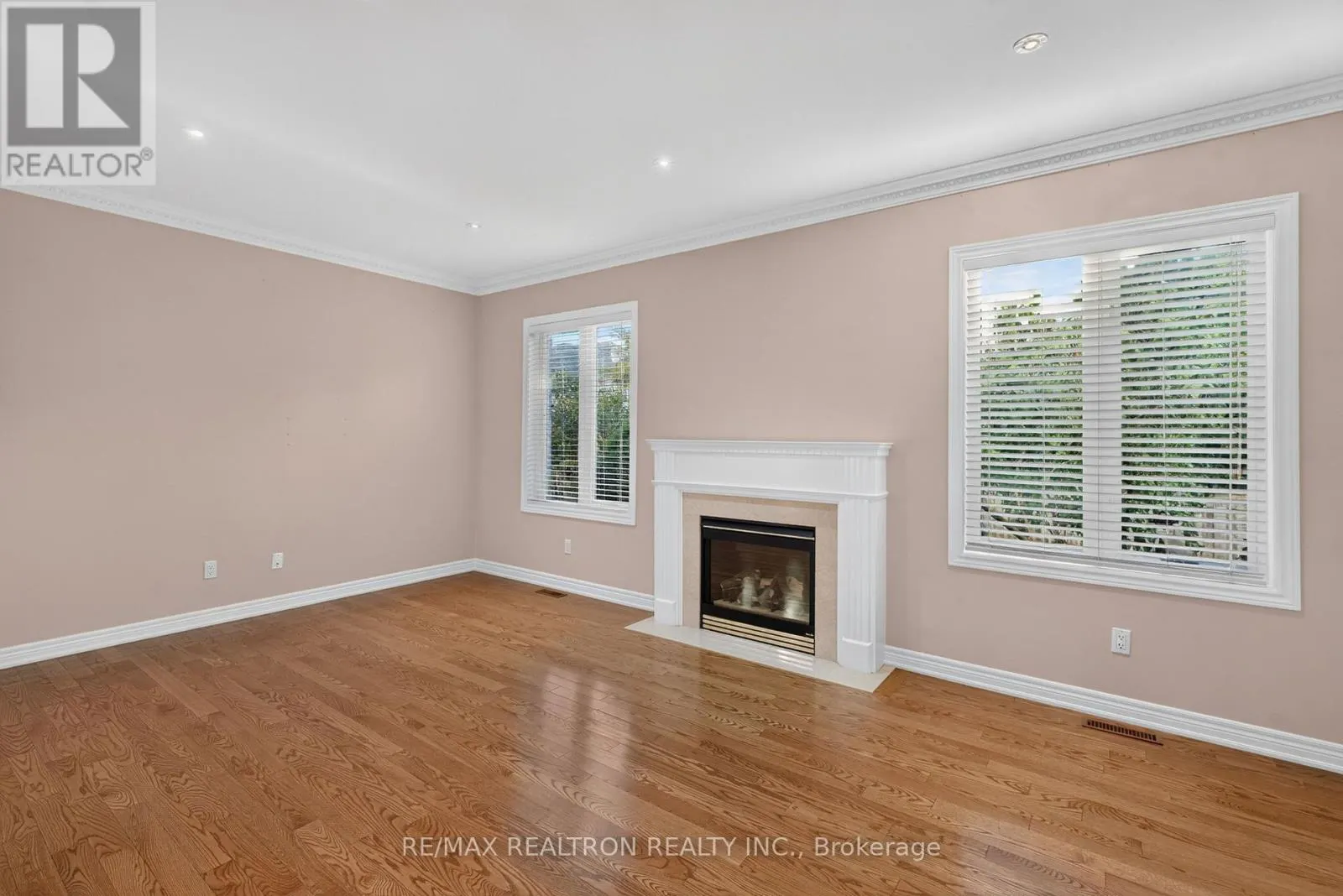 12 LOUDON CRESCENT