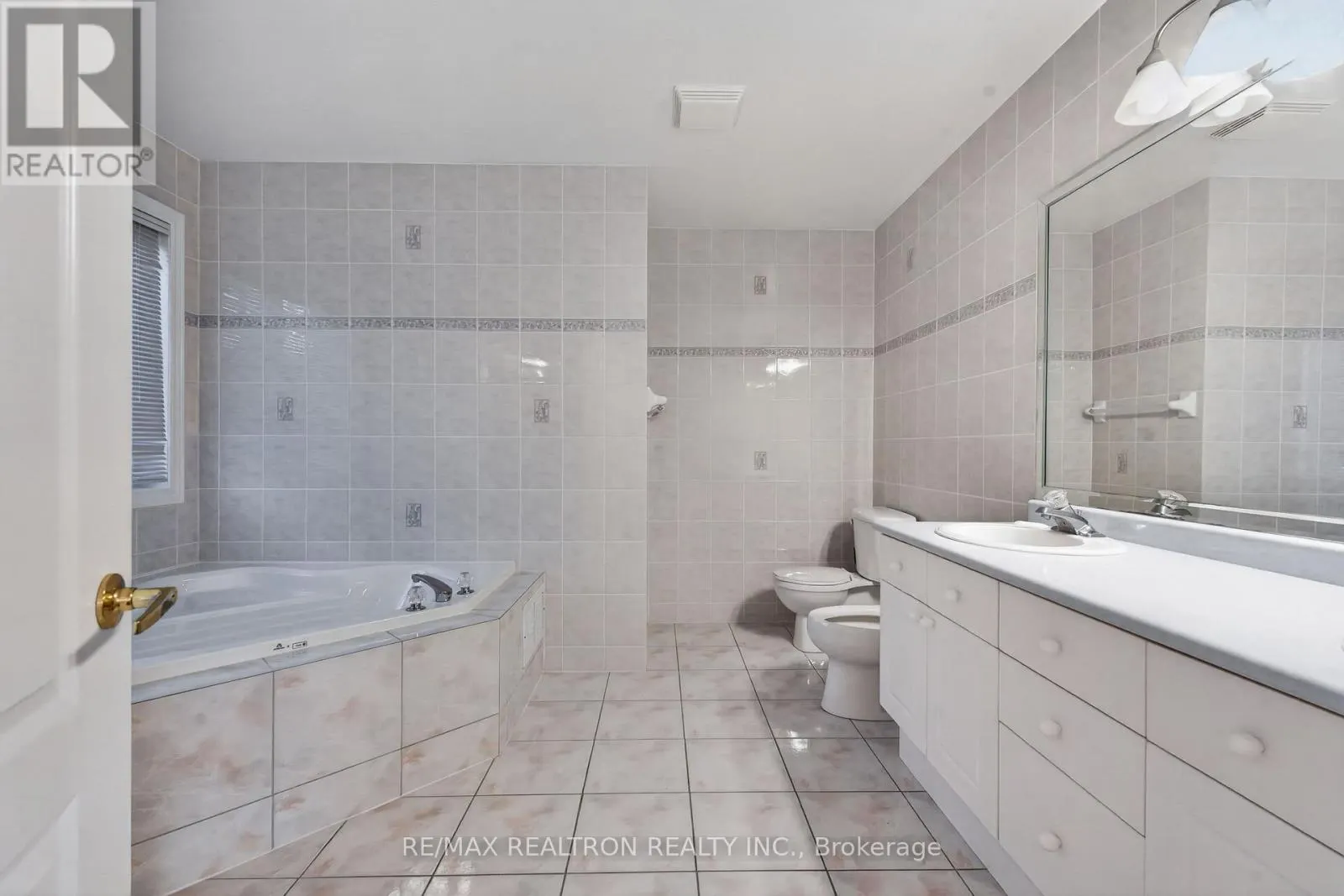 12 LOUDON CRESCENT