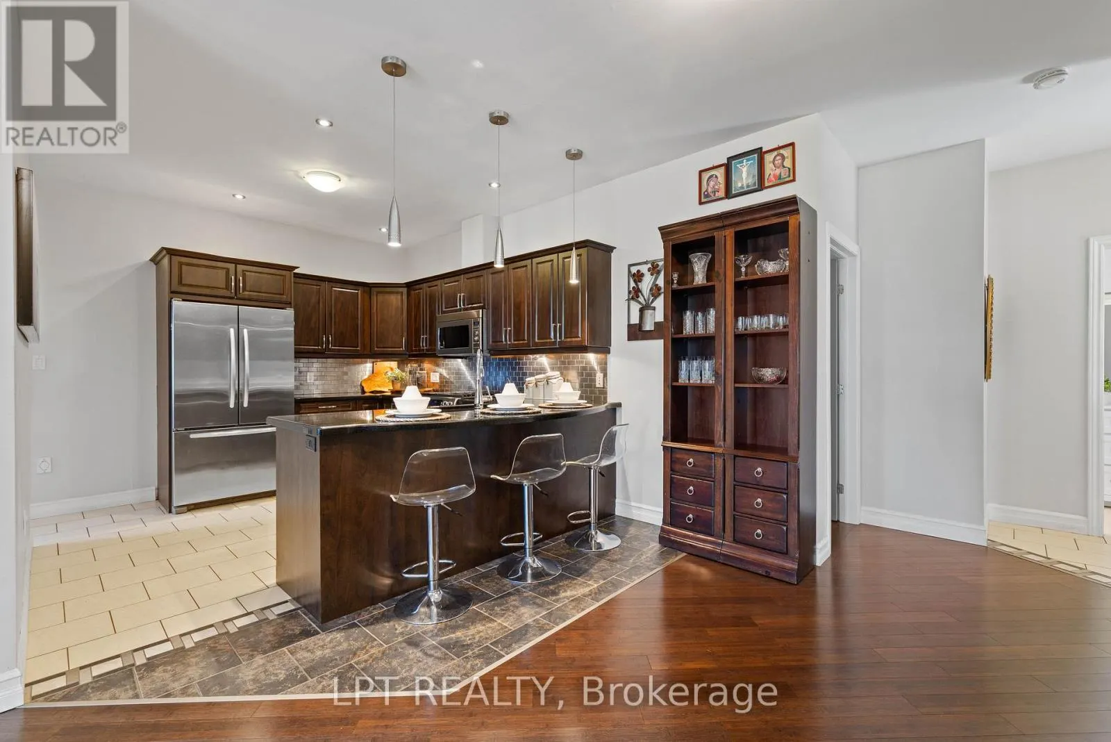 173 LAKE DRIVE E