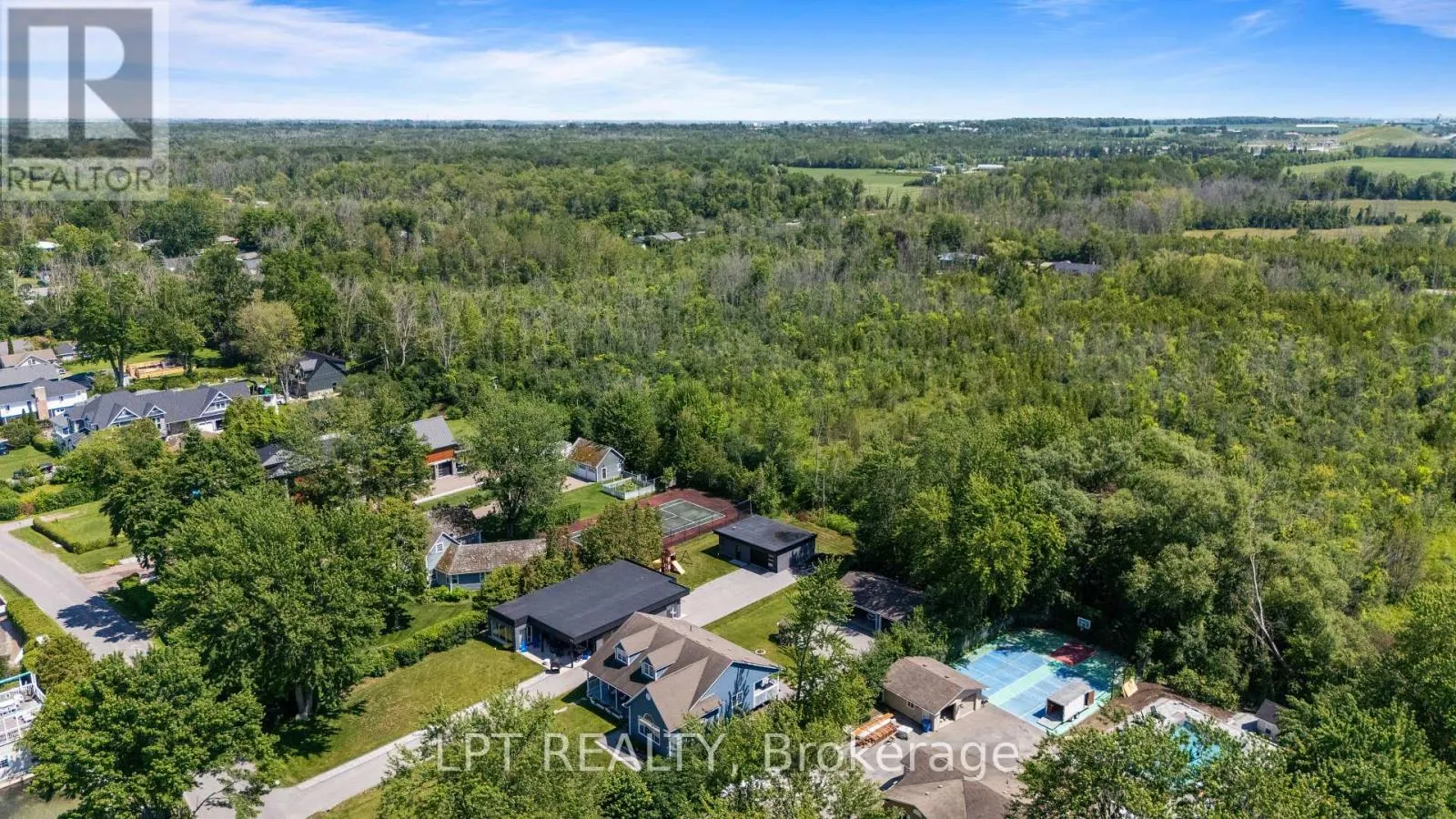 173 LAKE DRIVE E