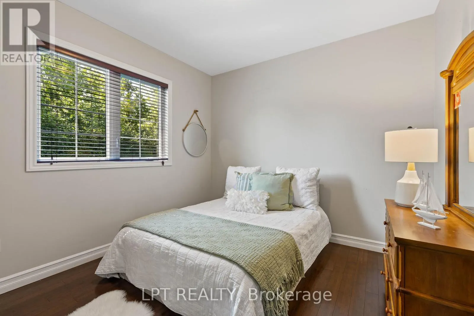 173 LAKE DRIVE E