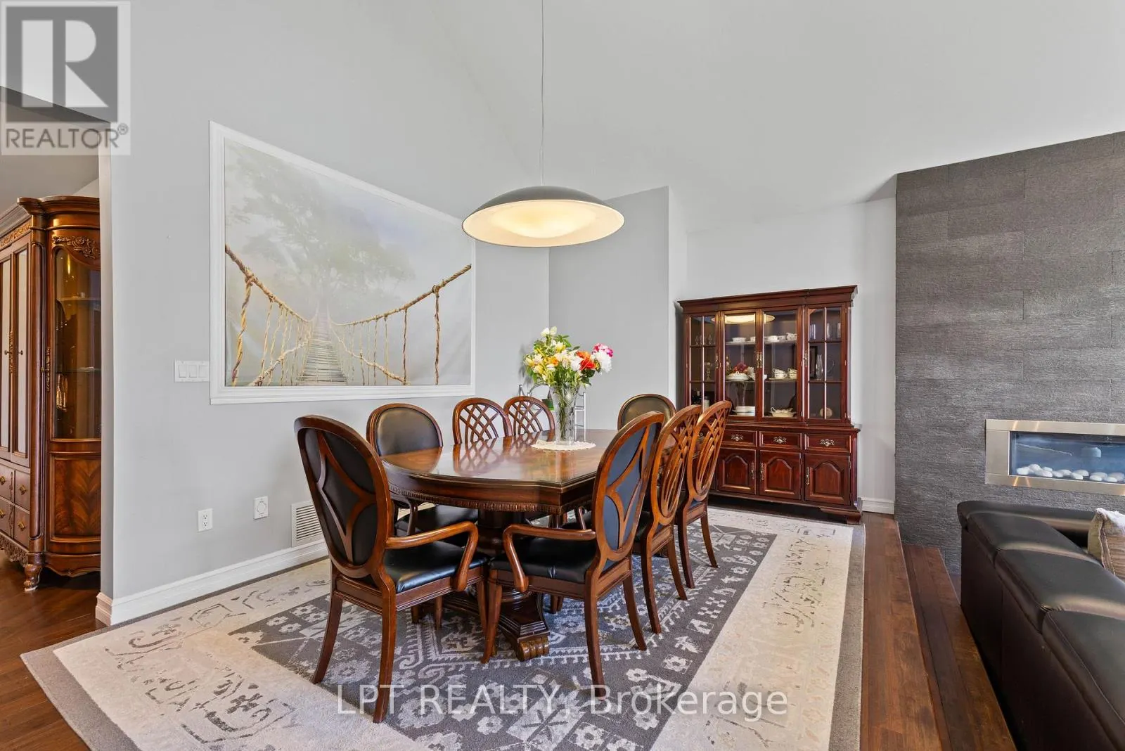 173 LAKE DRIVE E