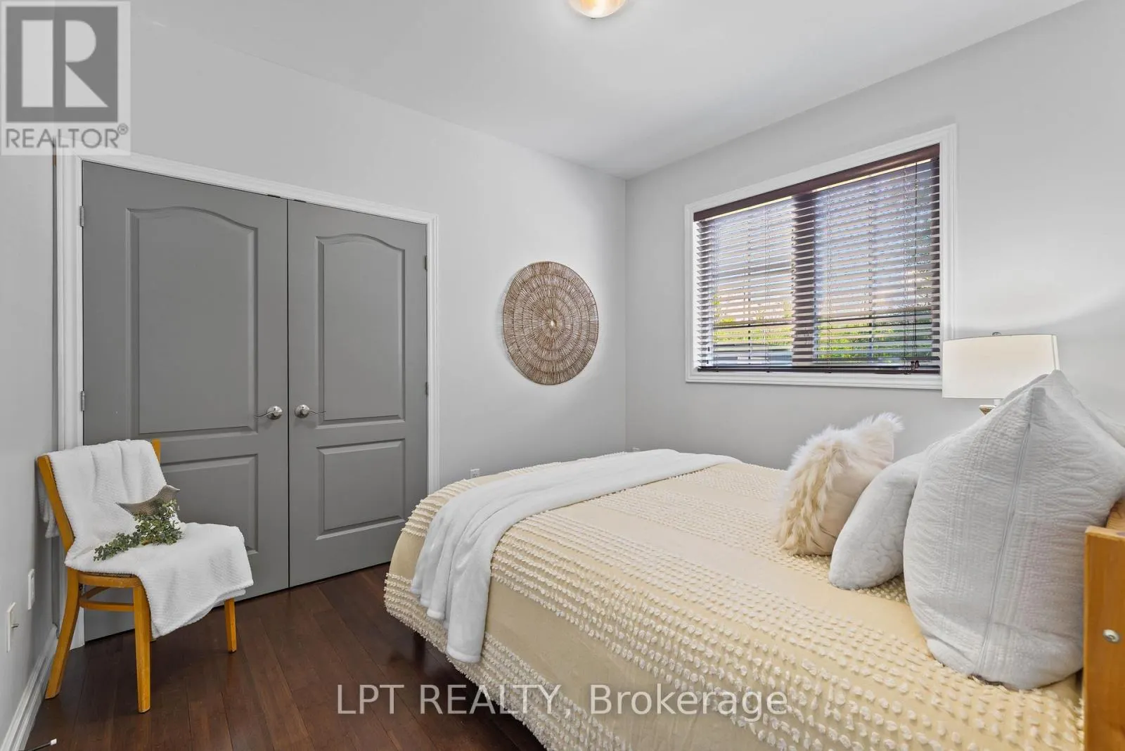 173 LAKE DRIVE E