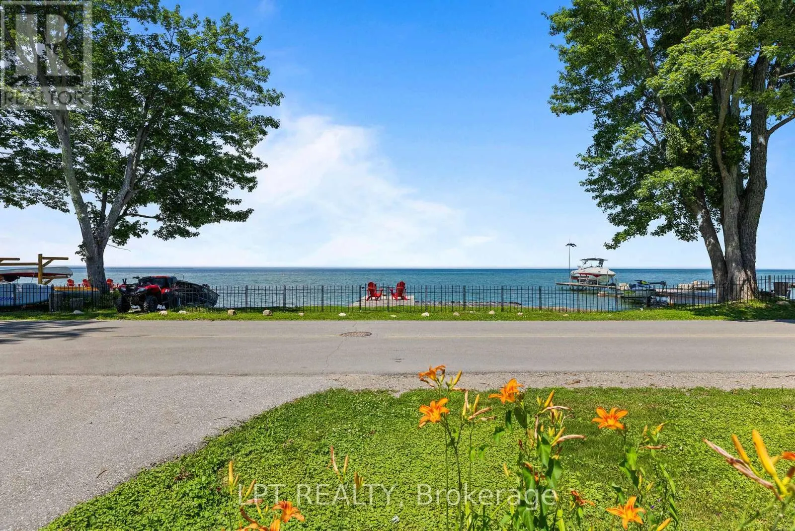 173 LAKE DRIVE E