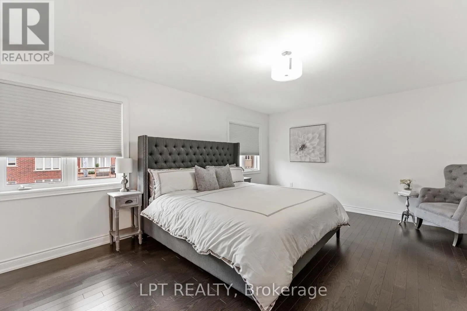 20 MANOR FOREST ROAD