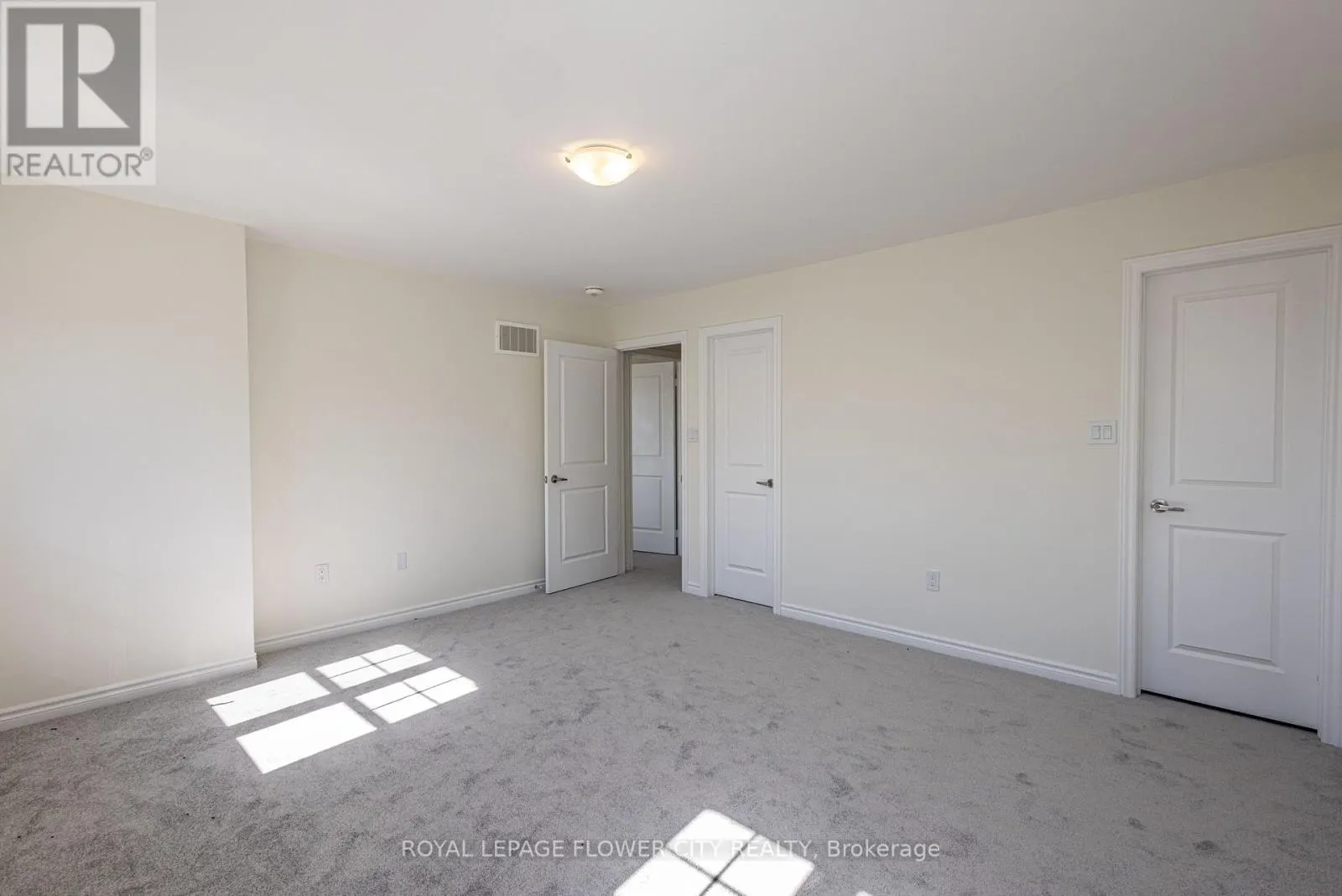 16 RAVENSCRAIG PLACE