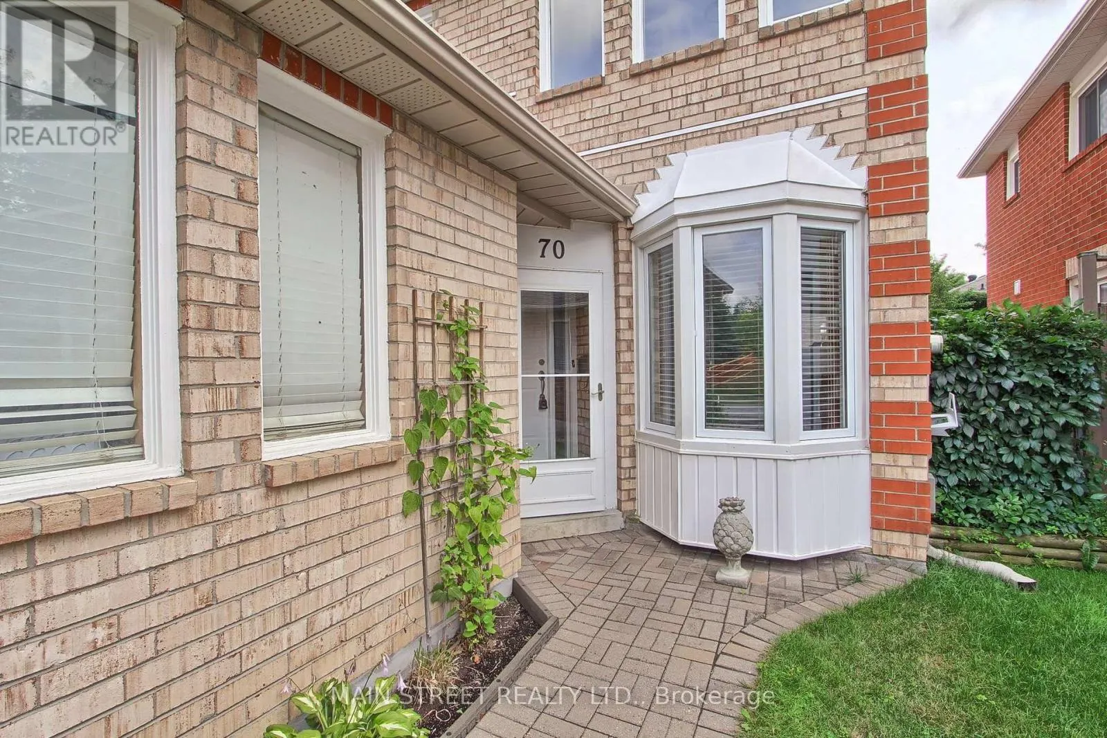 70 DUNSMORE CRESCENT