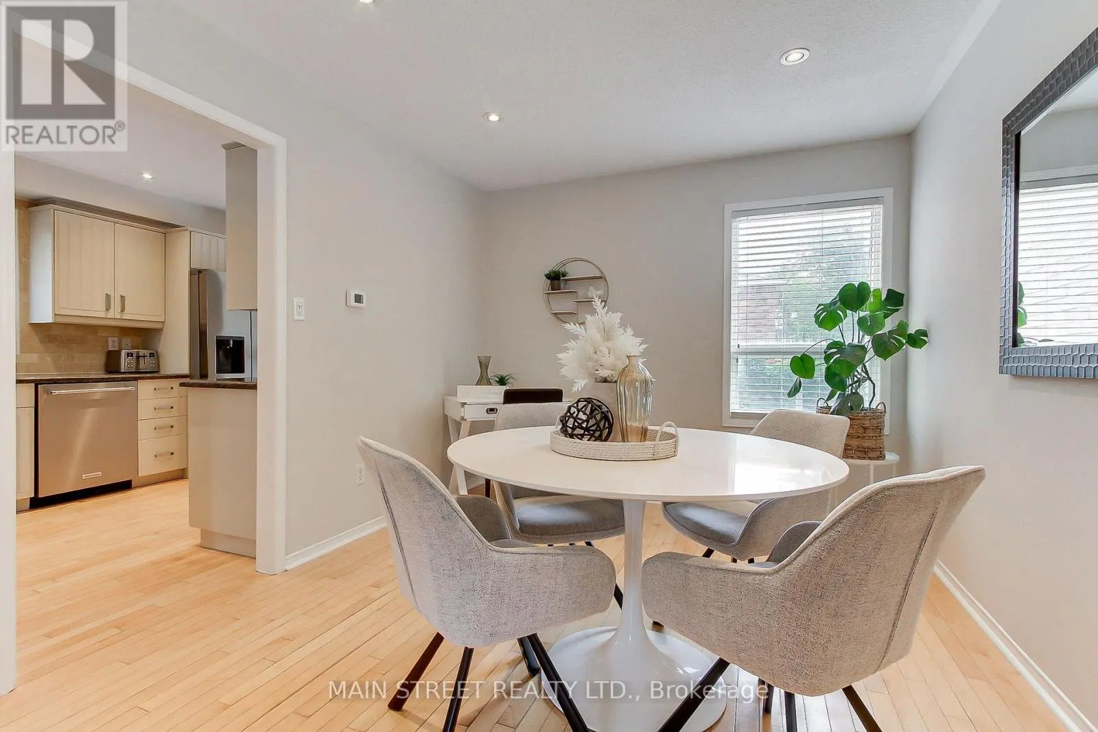 70 DUNSMORE CRESCENT